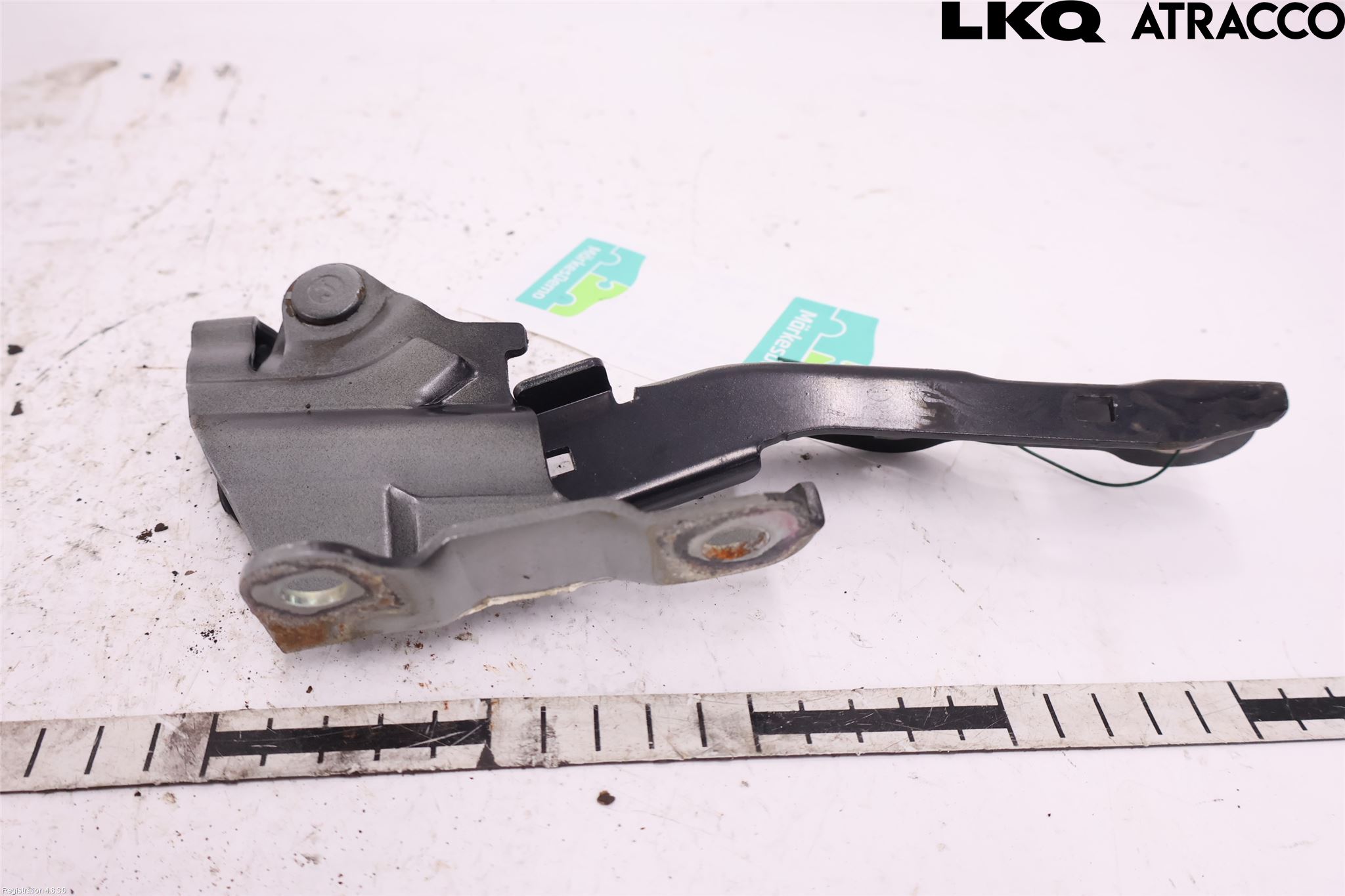 Kia CEED 06-12 Huvgångjärn