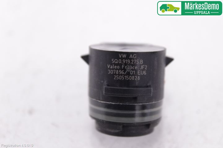 Volkswagen VW PASSAT 15-19 Parkeringshjälp Frontsensor