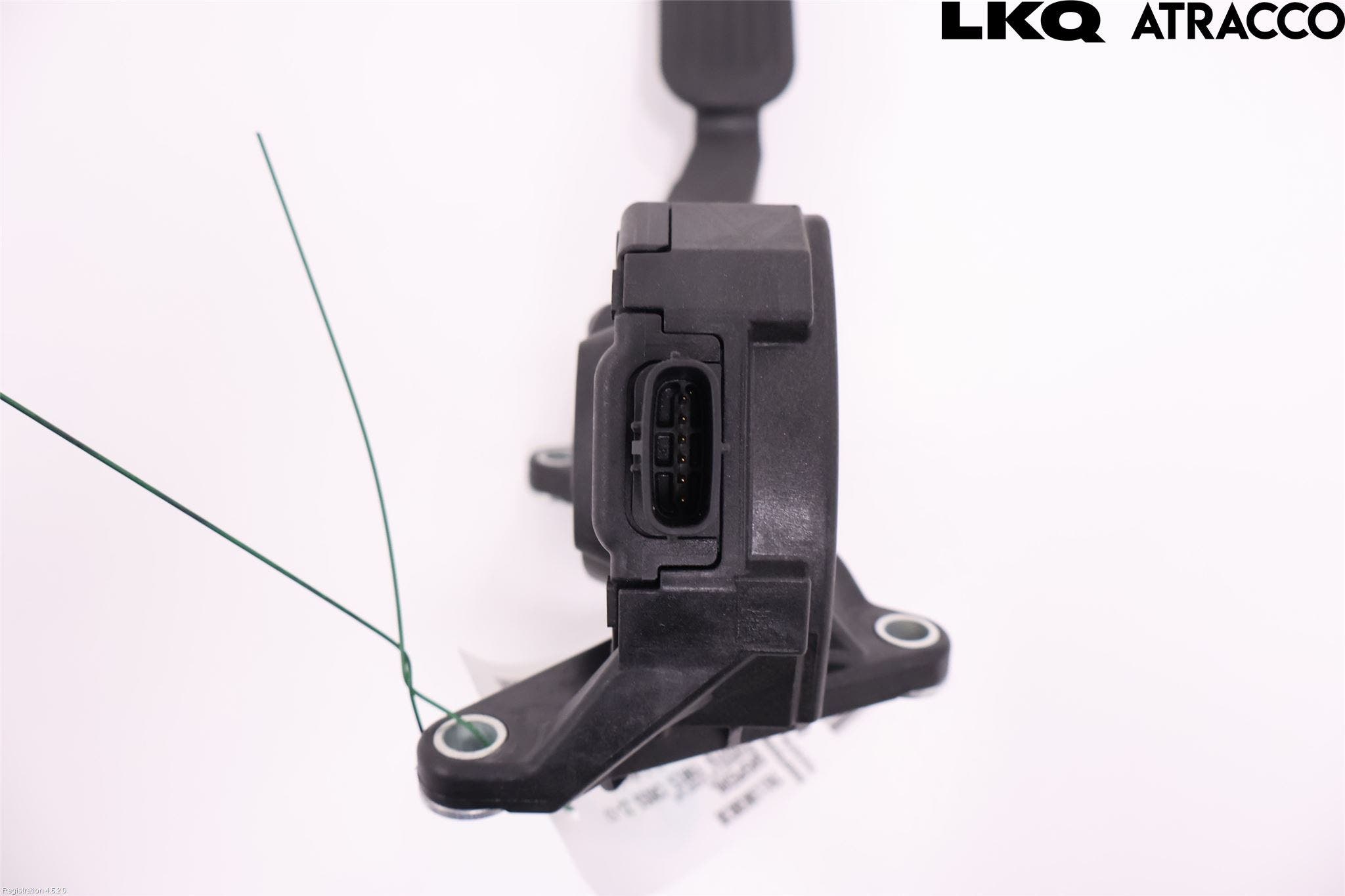 Toyota YARIS CROSS XP21 21- Gaspedal