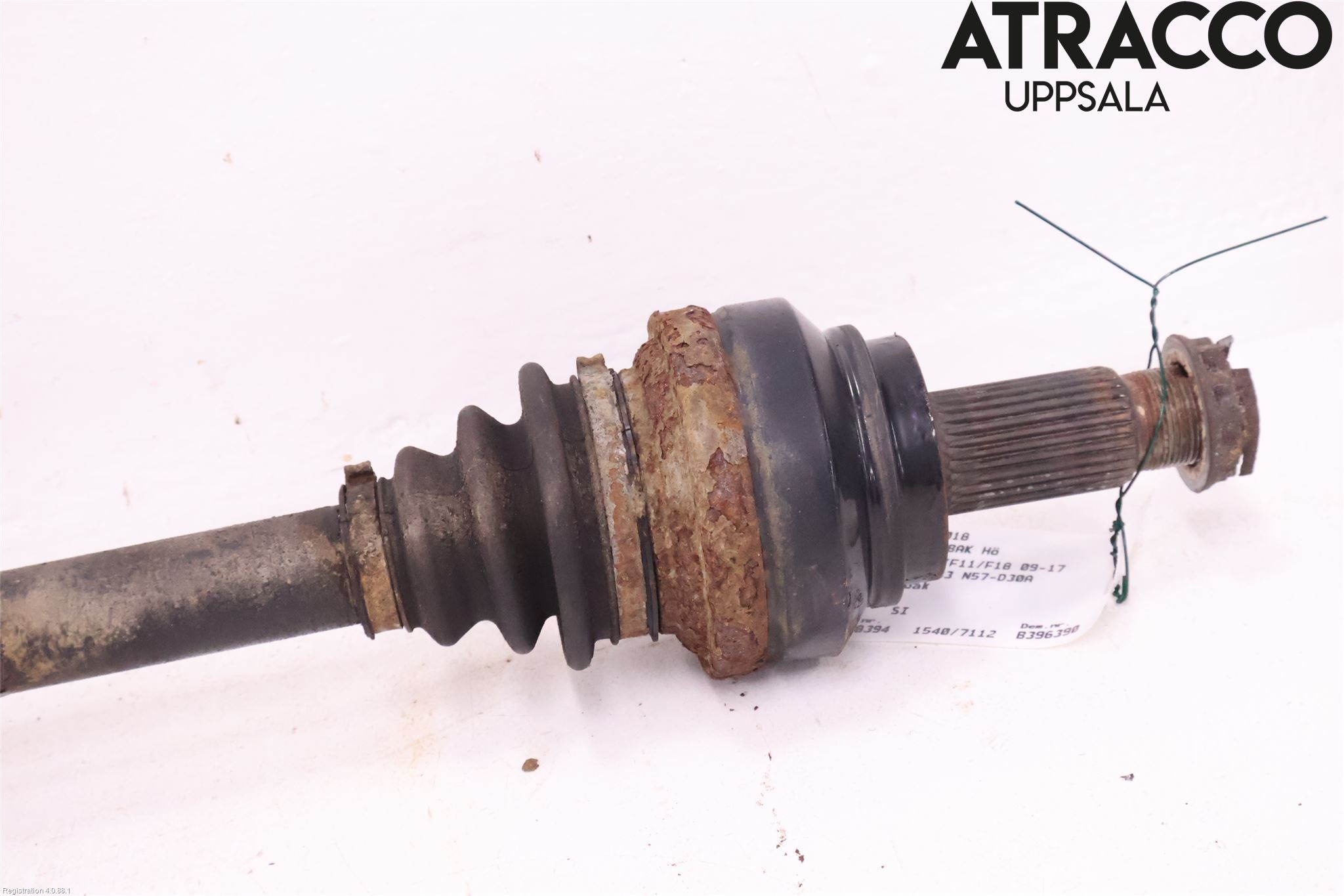 BMW 5 F10/F11/F18 09-17 Drivaxel Bak Höger