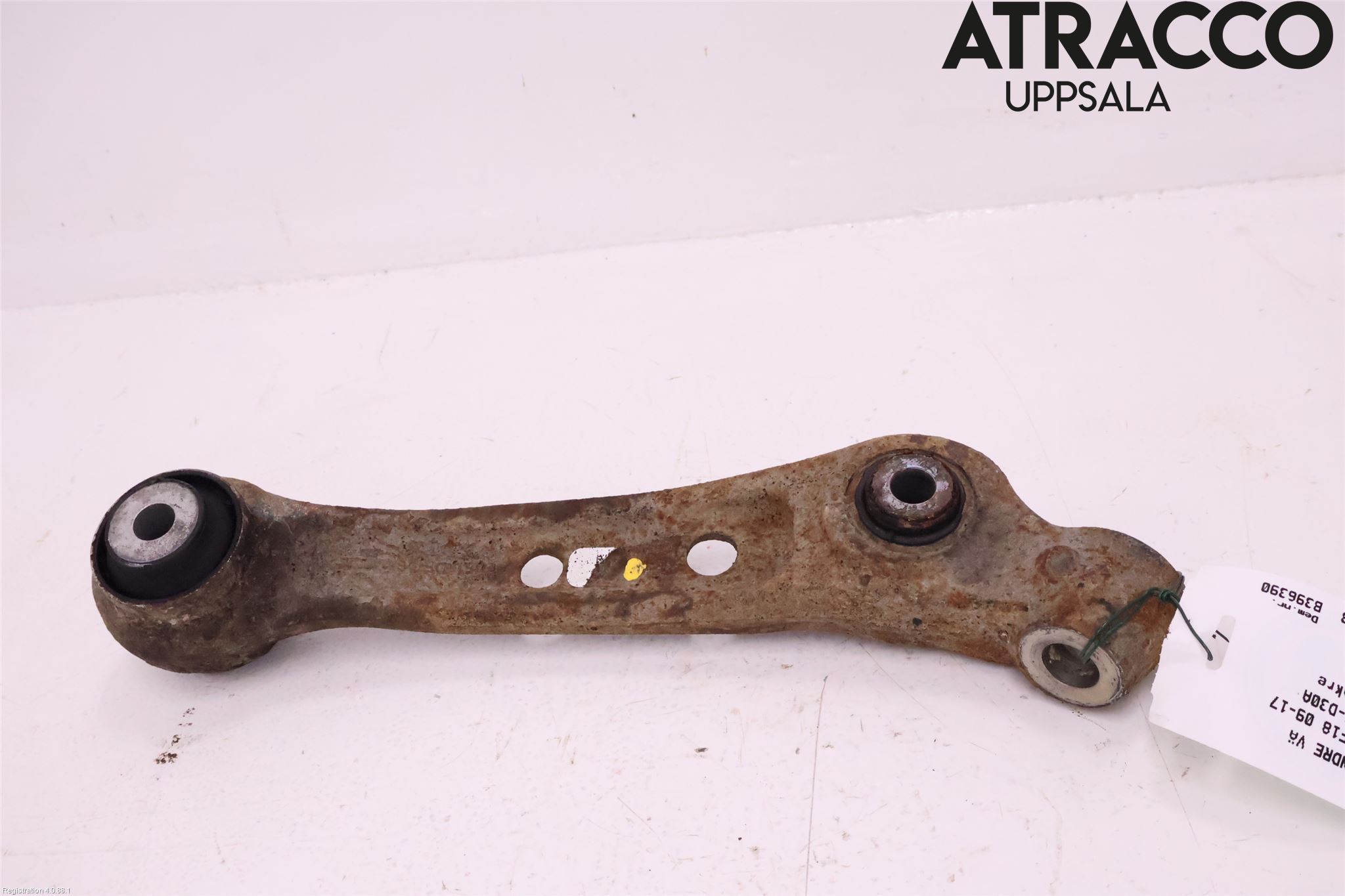 BMW 5 F10/F11/F18 09-17 Bärarm Fram Undre Vä