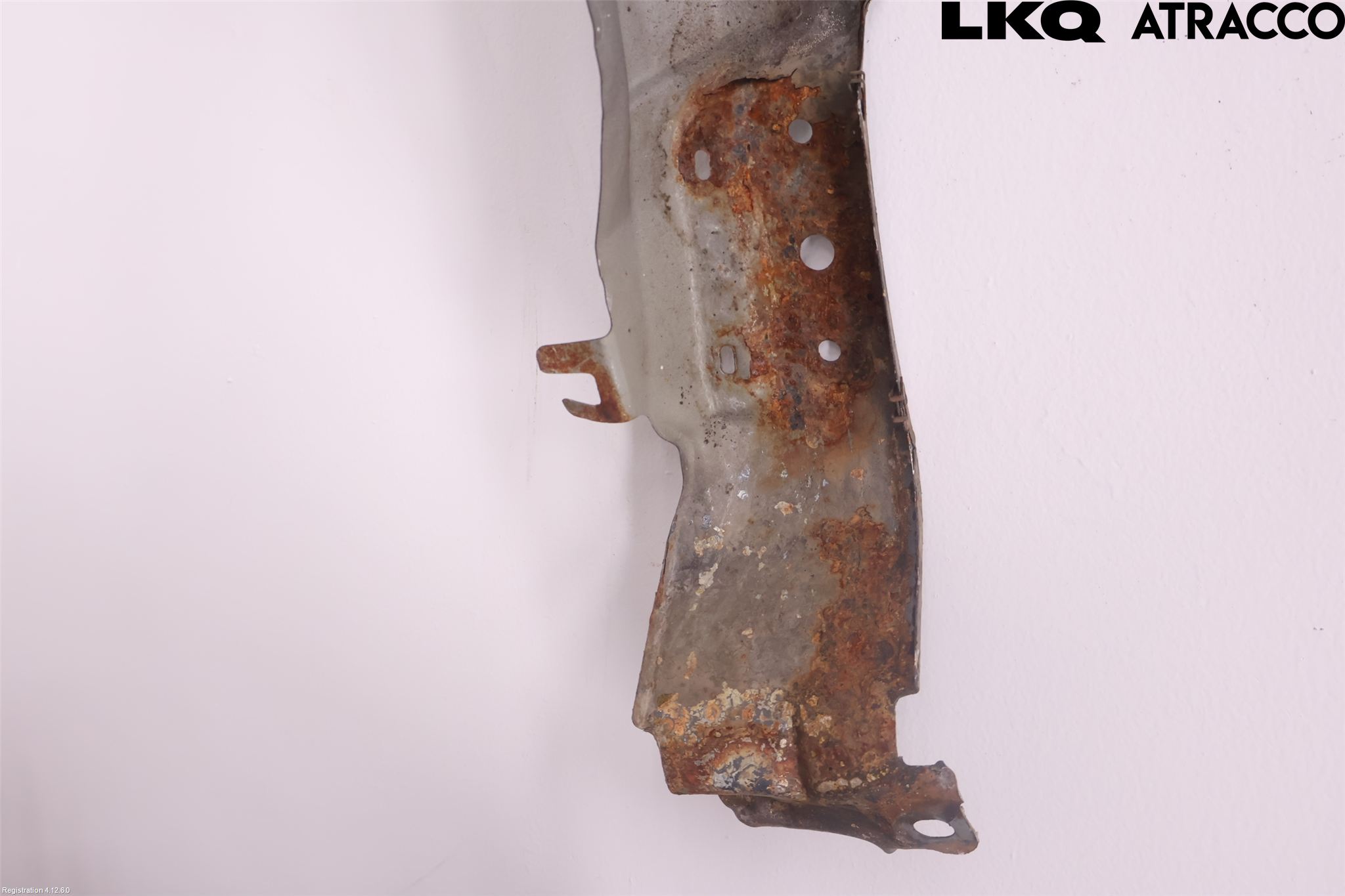 Dacia DUSTER 10-17 Skärm Fram Vänster