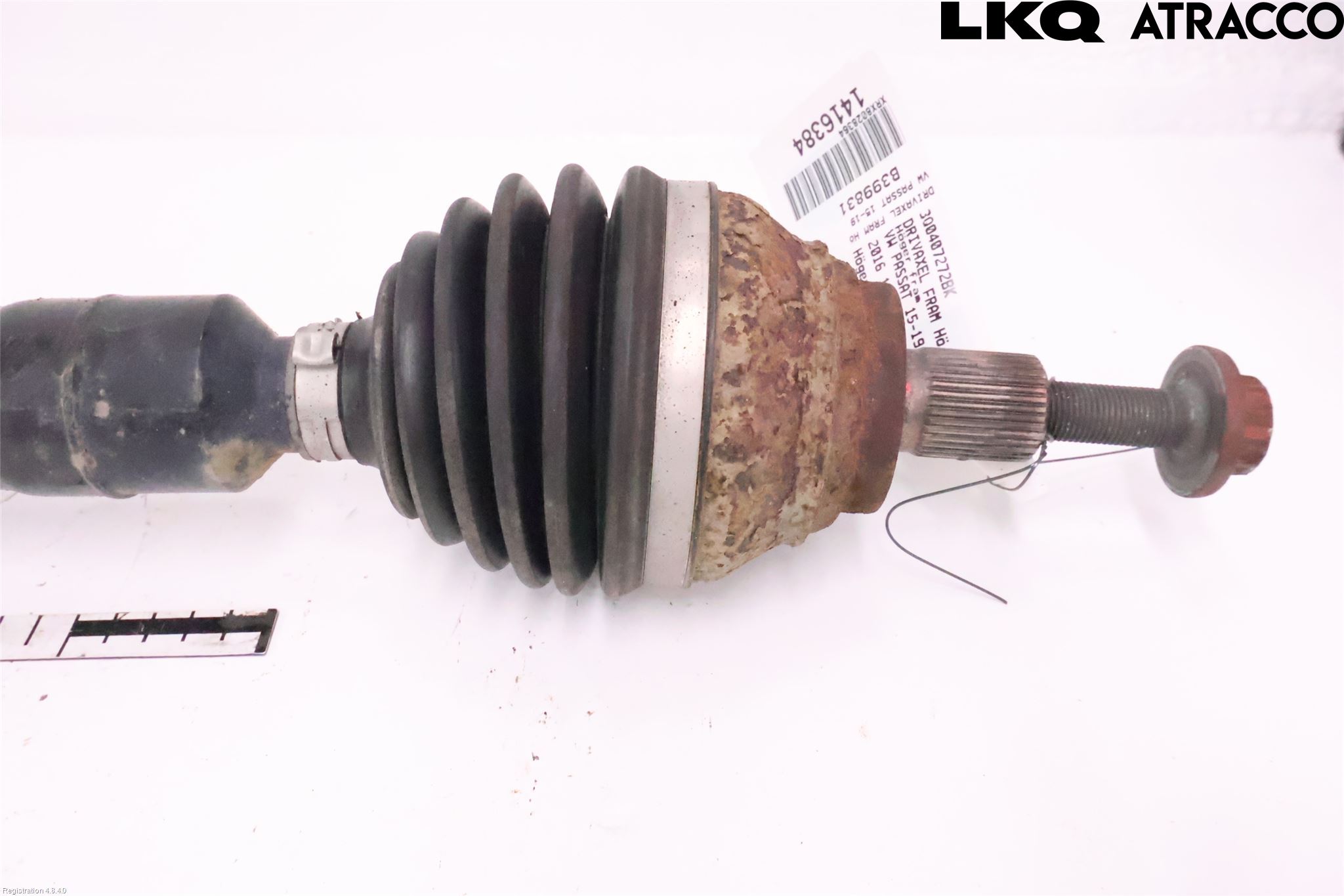 Volkswagen VW PASSAT 15-19 Drivaxel Fram Höger