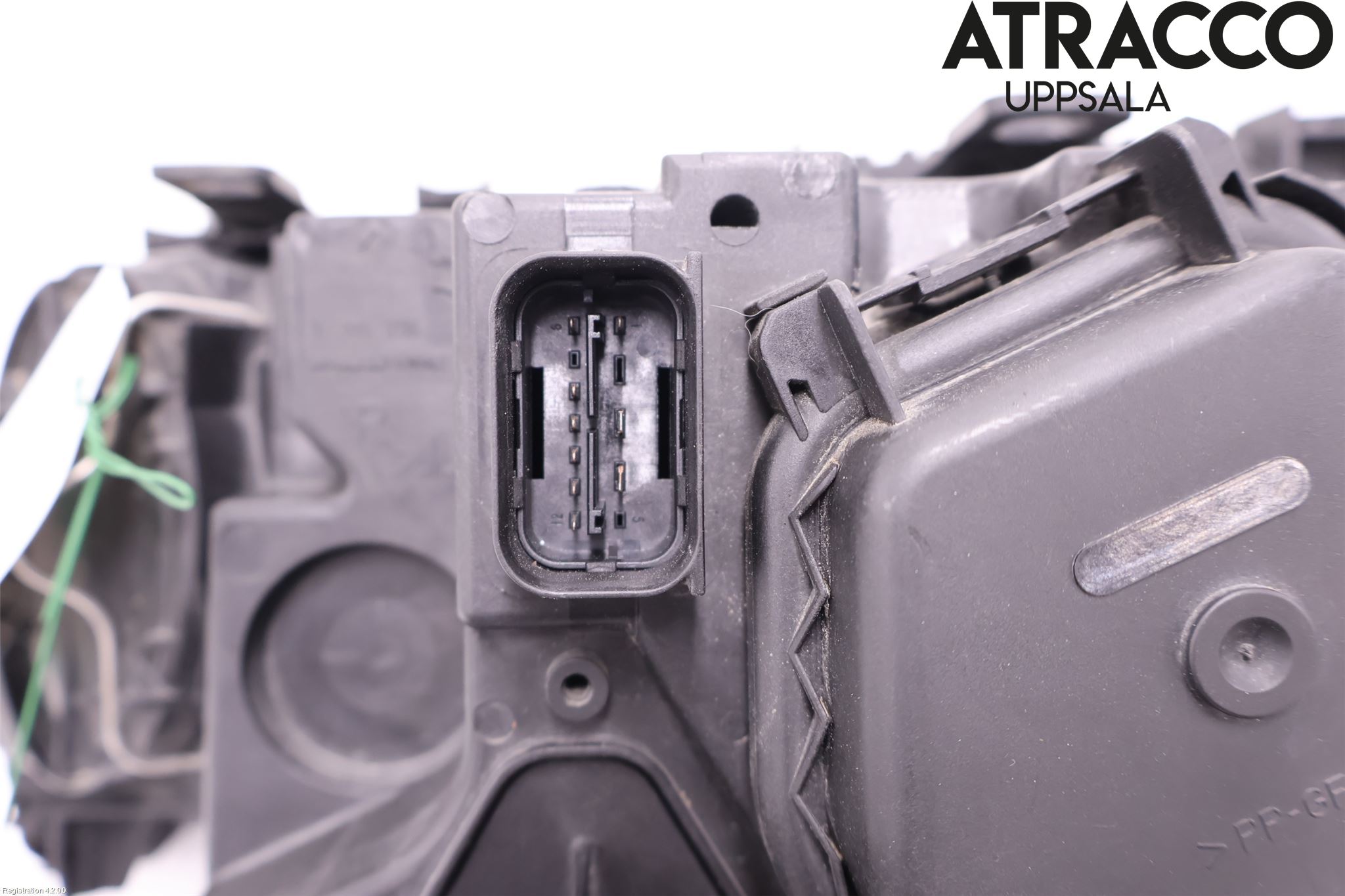 BMW X3 E83     03-10 Strålkastare Höger