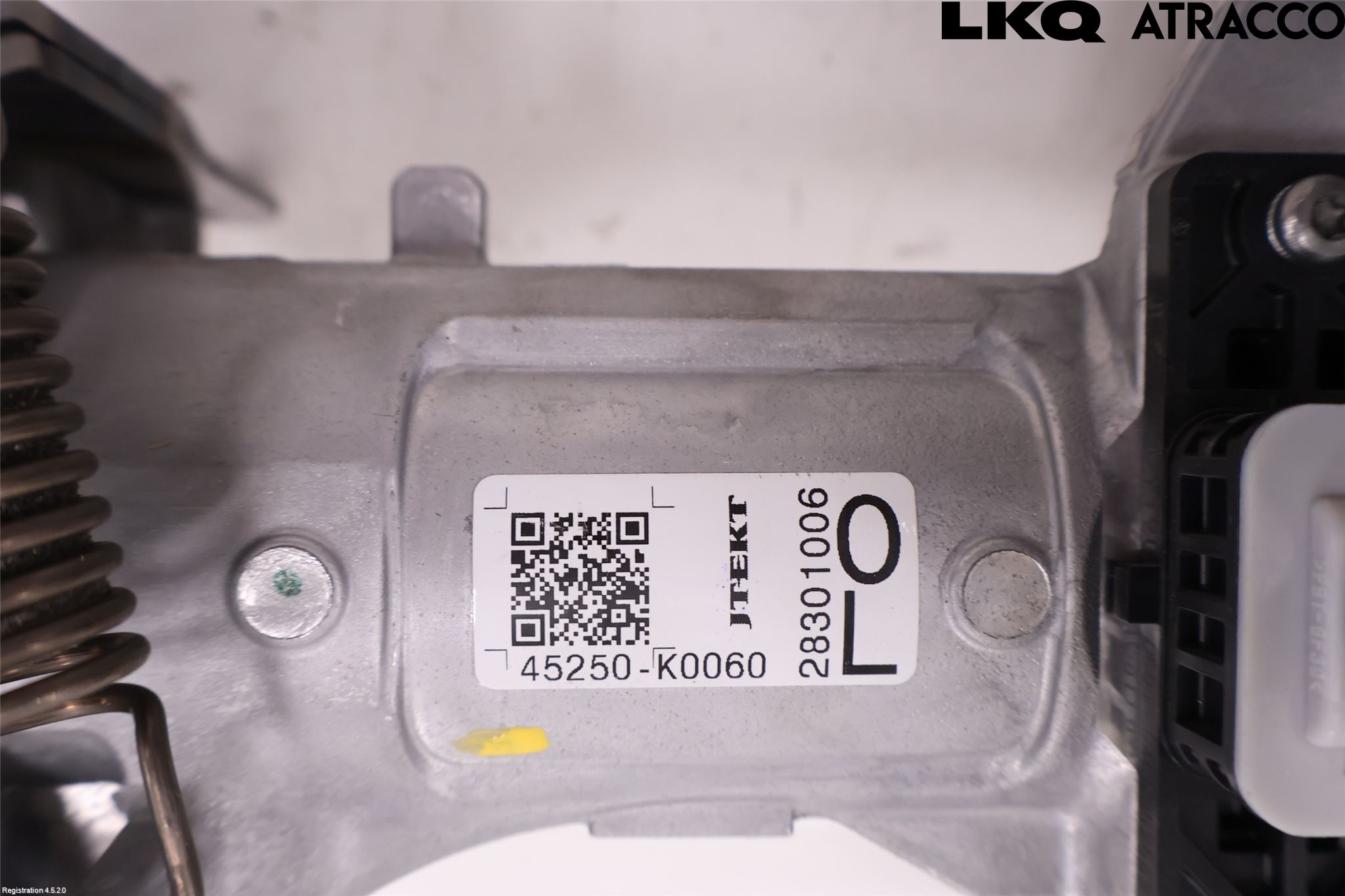 Toyota YARIS XP21 20- Rattaxelagg Med Inb Servo