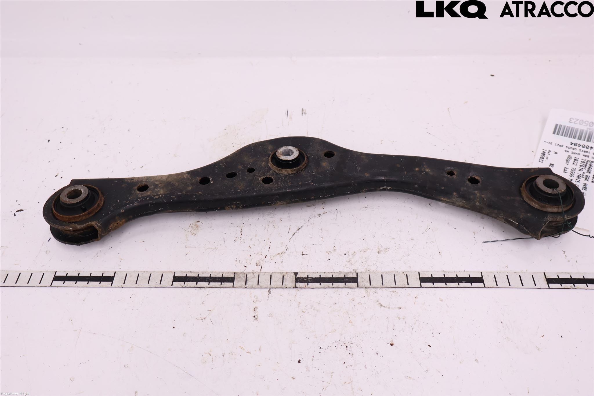 Toyota YARIS CROSS XP21 21- Bärarm Bak Övre Höger