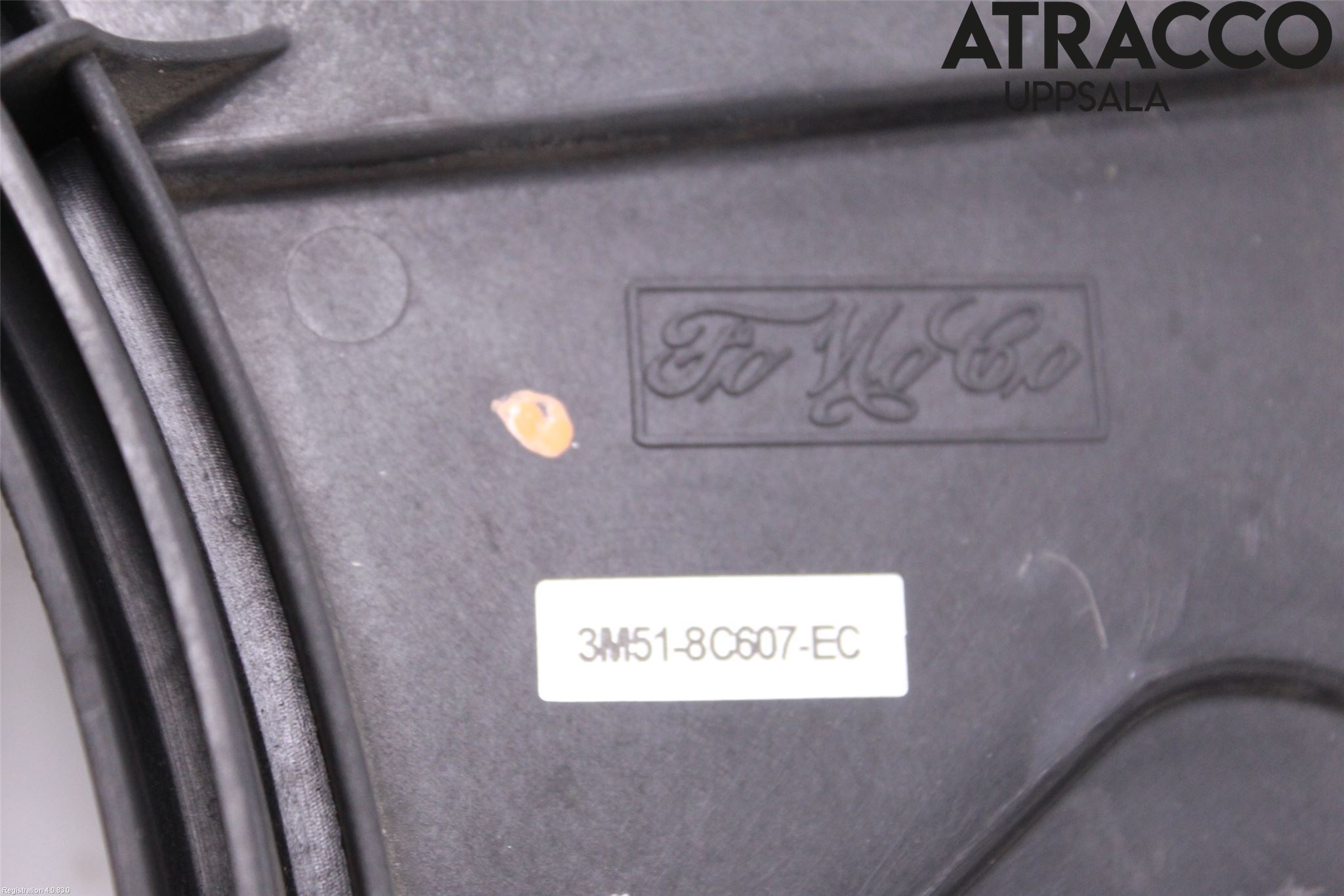 Ford FOCUS     04-07 Kylfläkt El