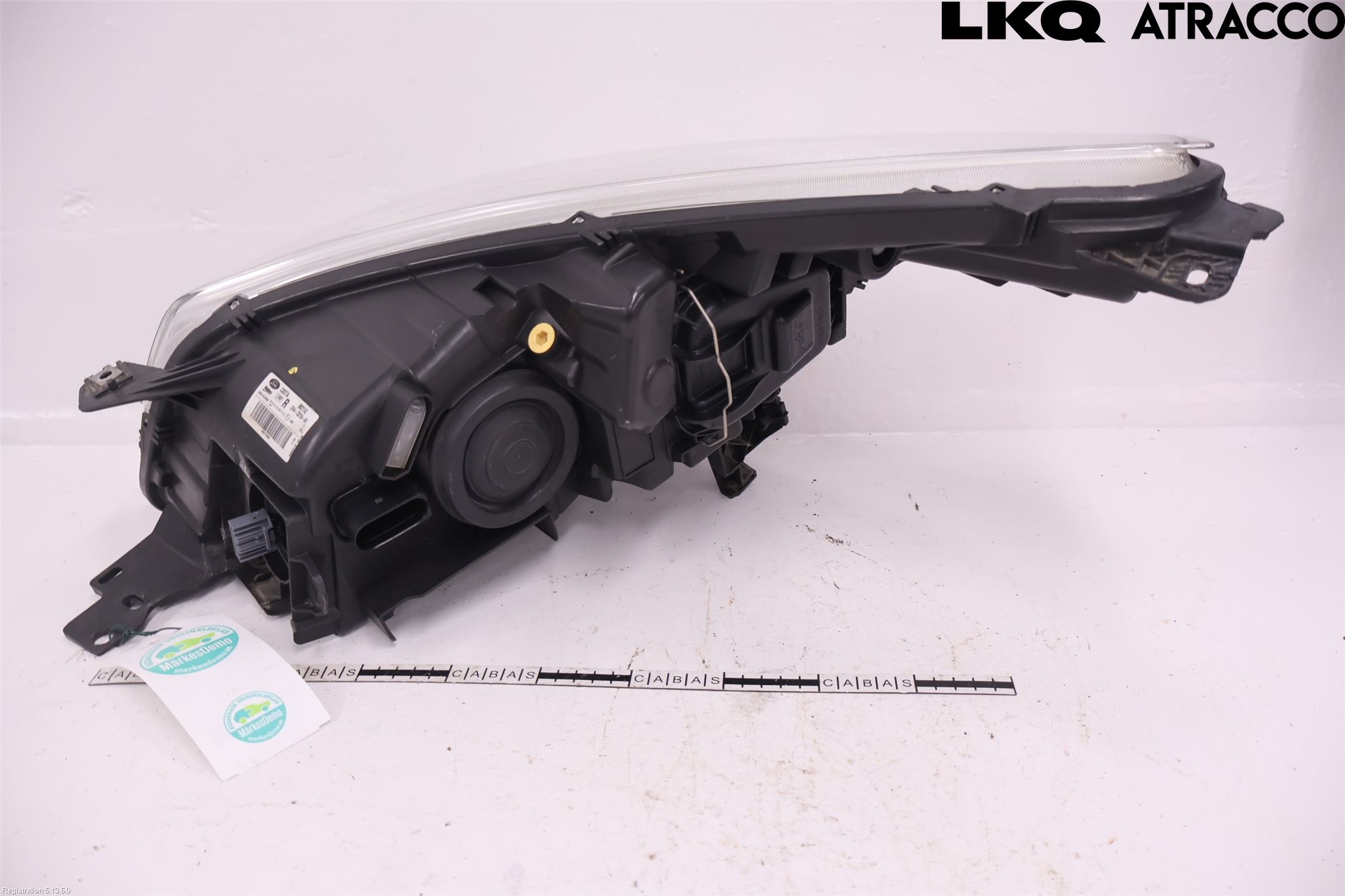 Ford KUGA 13-16 Strålkastare Höger