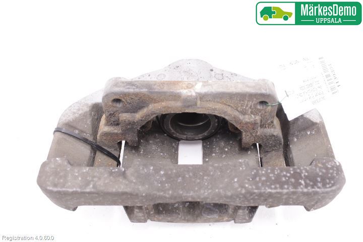 BMW 5 F10/F11/F18 09-17 Bromsok Fram Vänster