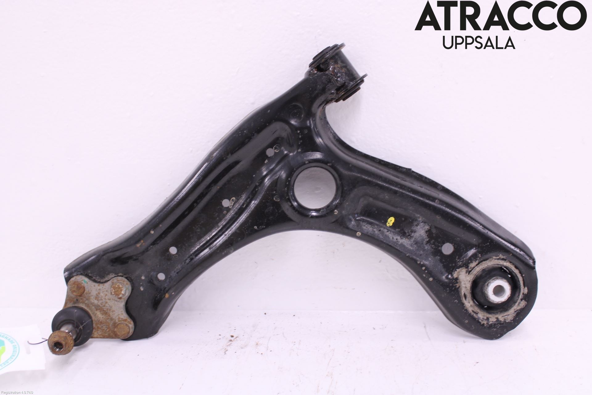 Skoda RAPID Bärarm Fram Undre Hö