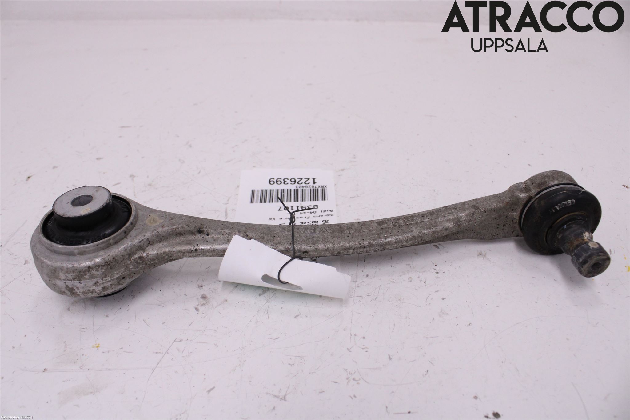 Audi A4/S4 B9 16-19 Bärarm Fram Övre Vä