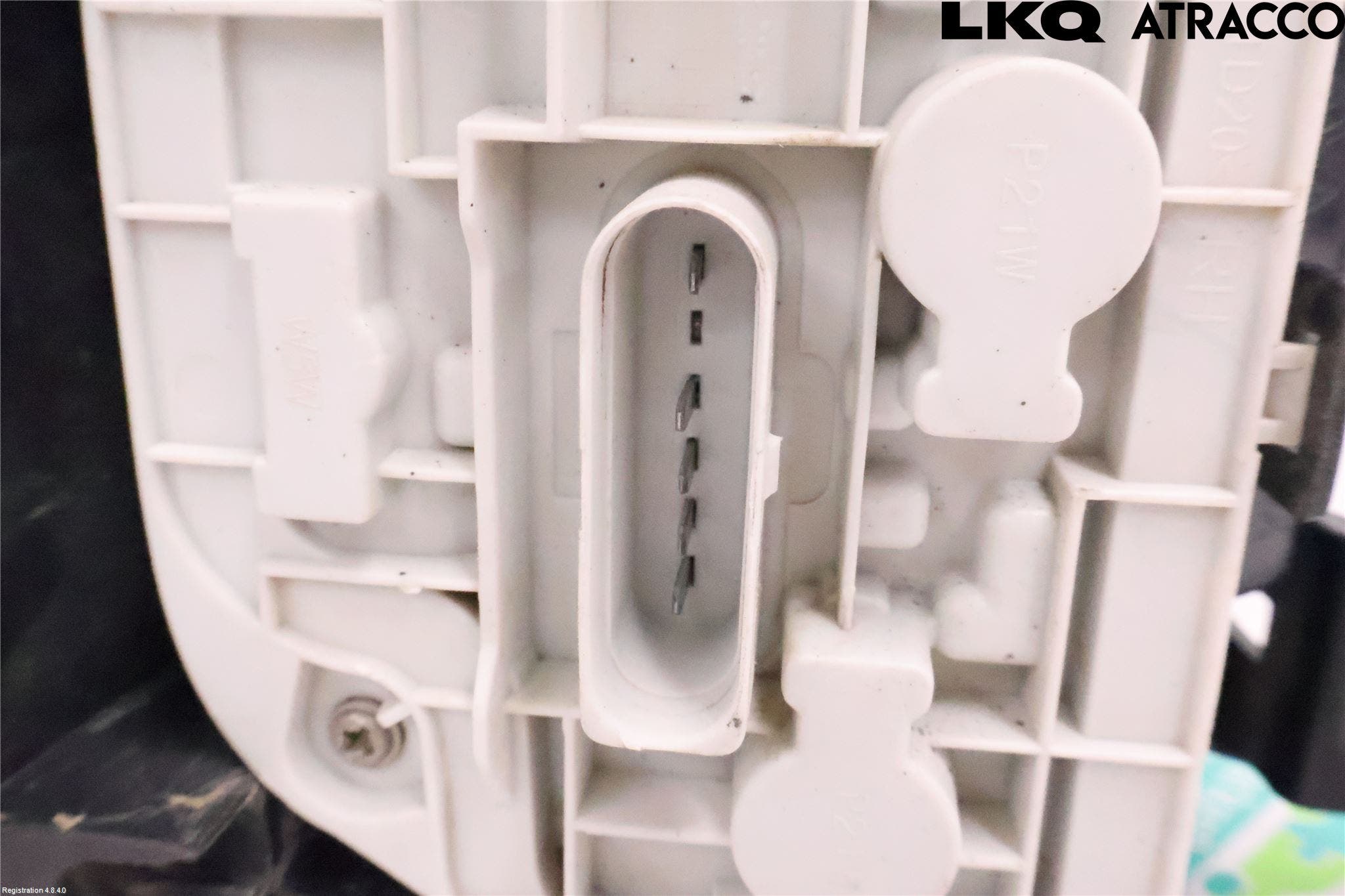 Volkswagen VW CADDY 16-20 Bakljus Höger