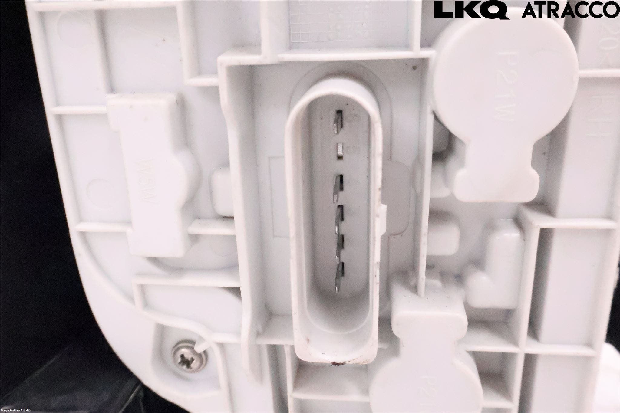 Volkswagen VW CADDY 16-20 Bakljus Höger