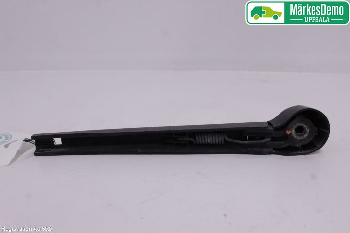 Volkswagen VW PASSAT 15-19 Torkararm-Bakruta