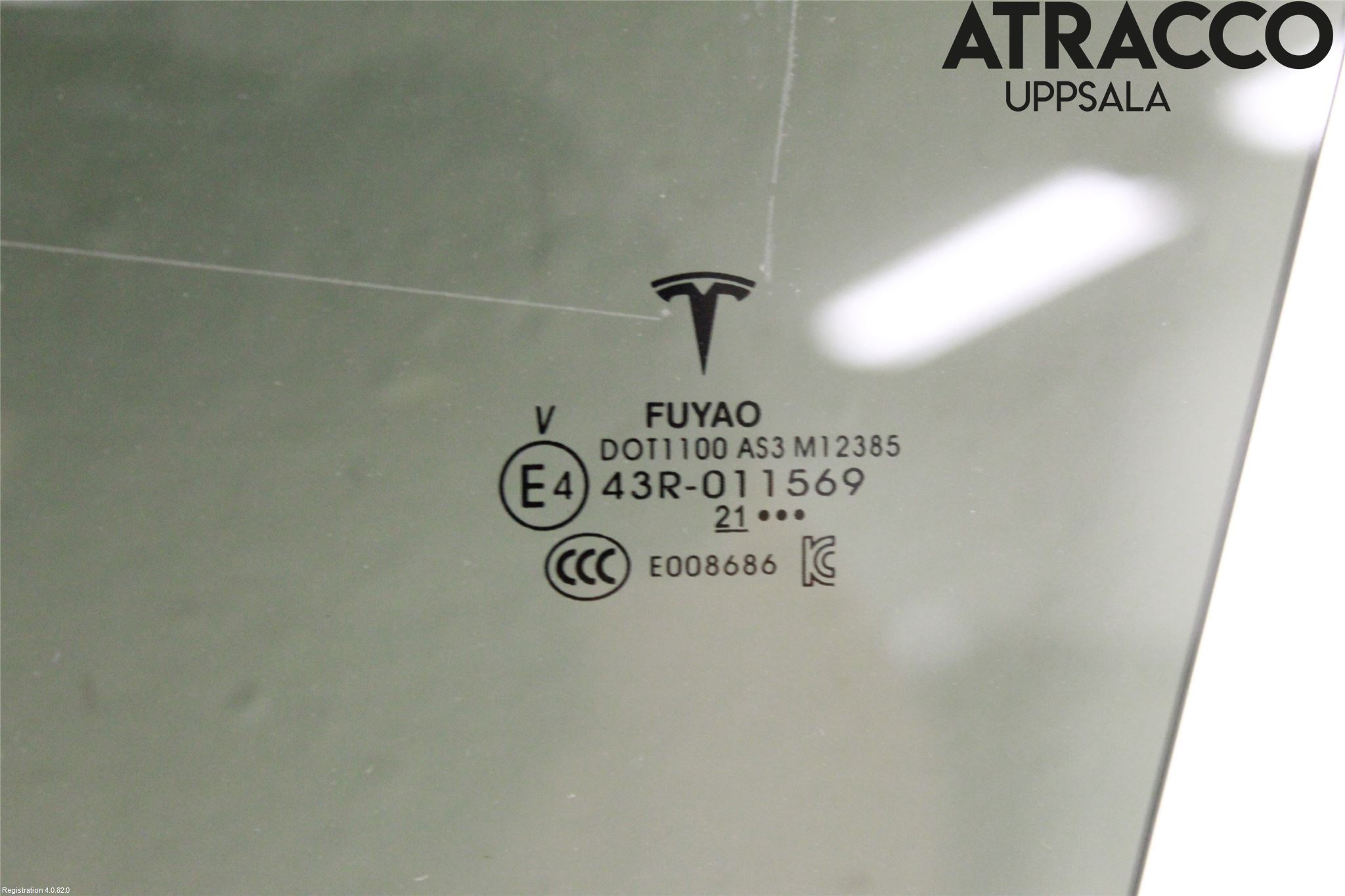 Tesla MODEL Y 21- Dörruta Bak Vänster