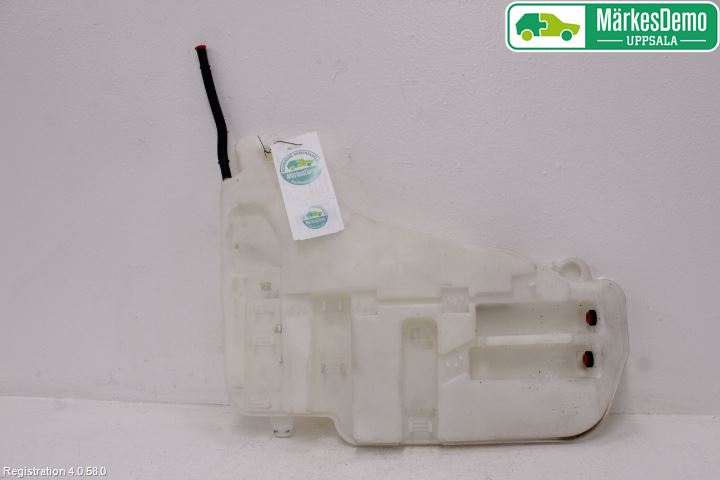 BMW 5 F10/F11/F18 09-17 Spolartank Vindruta