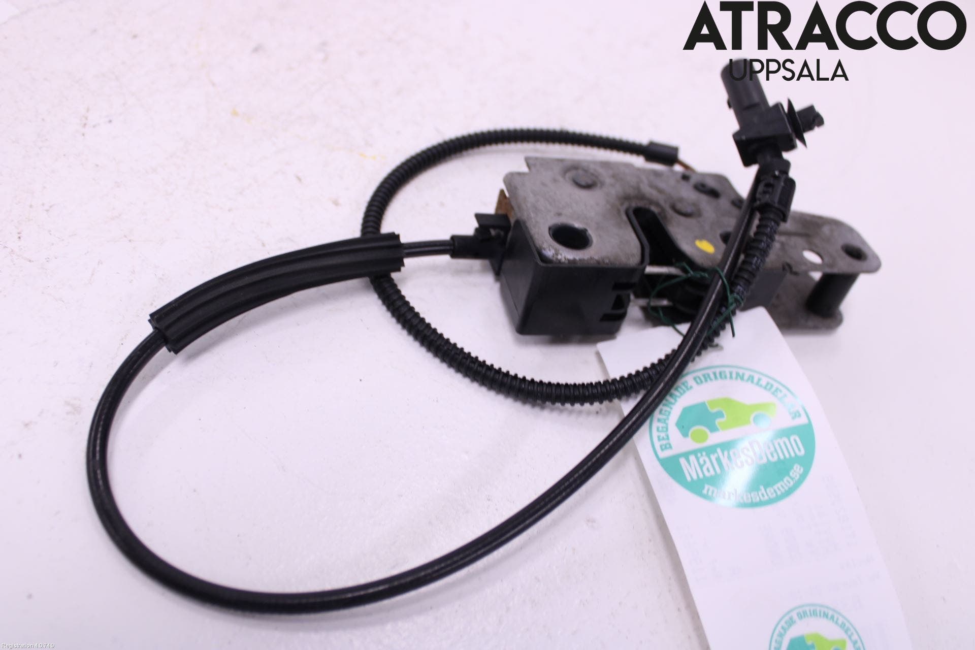 Volkswagen VW TOURAN 03-10 Huvlås