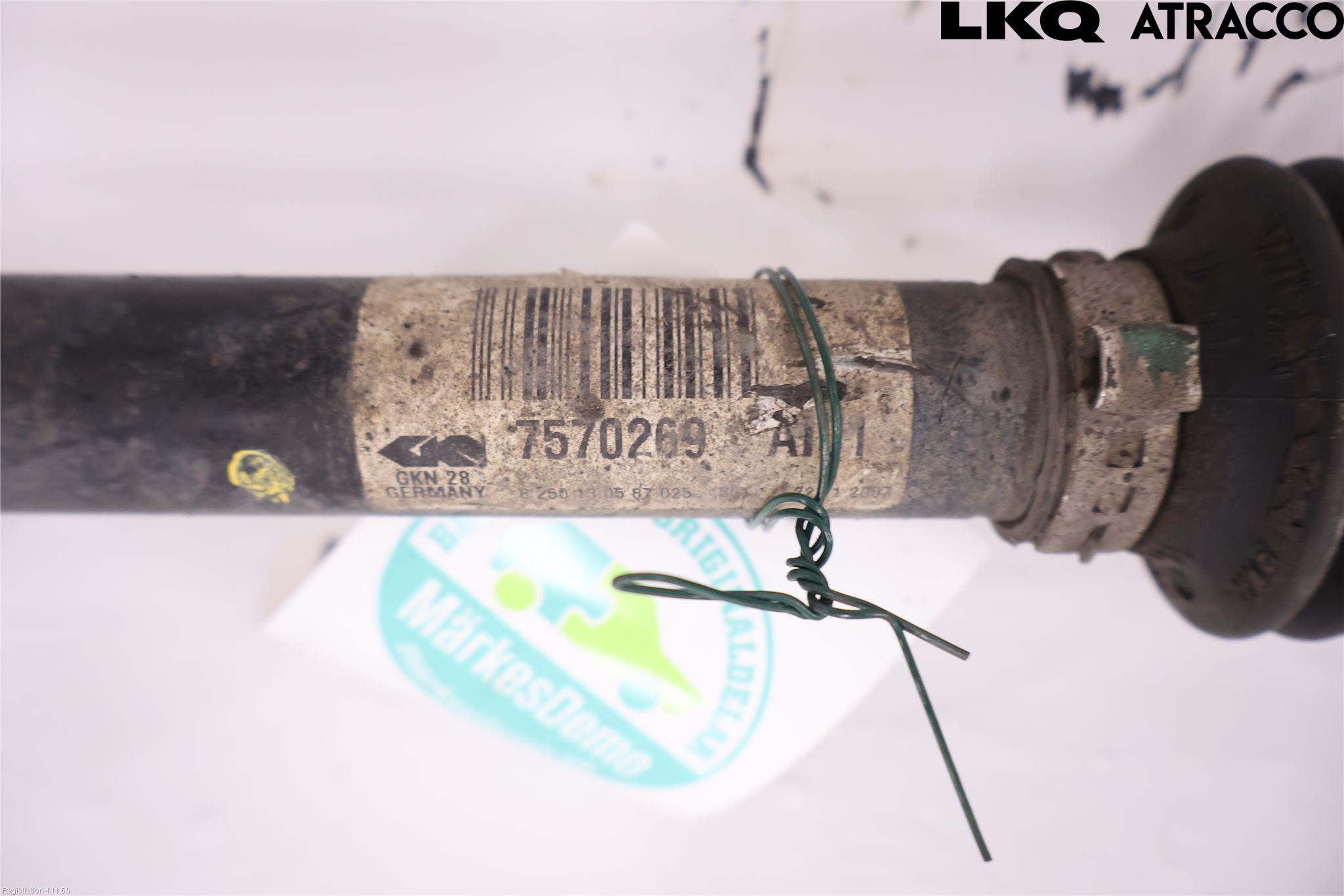 BMW 5 E60/61 Sed/Tou 02-10 Drivaxel Fram Vänster