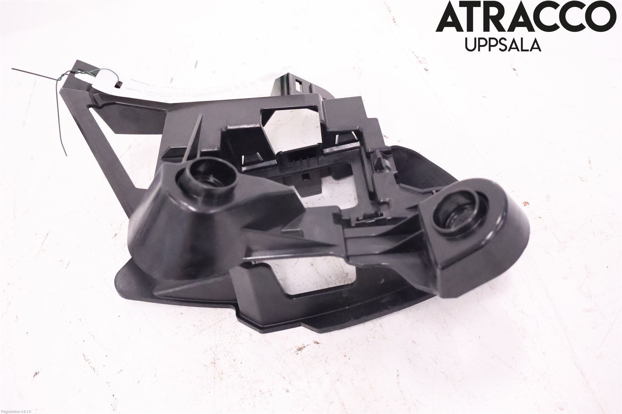 Mercedes-Benz MB A-KLASS (W177) 18- Stötfångarfäste Bak Vä