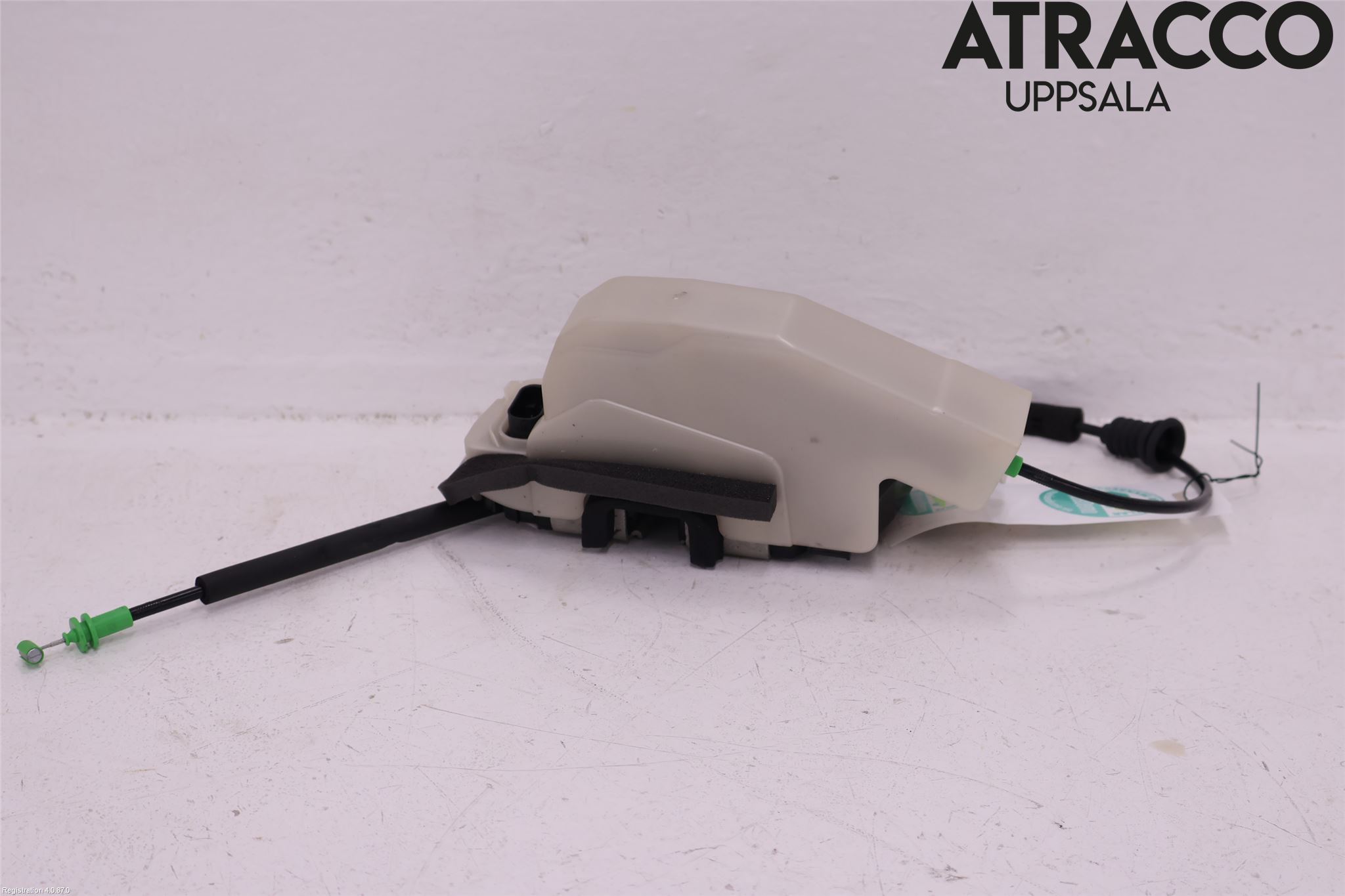 Tesla MODEL Y 21- Låskista-Dörrlås