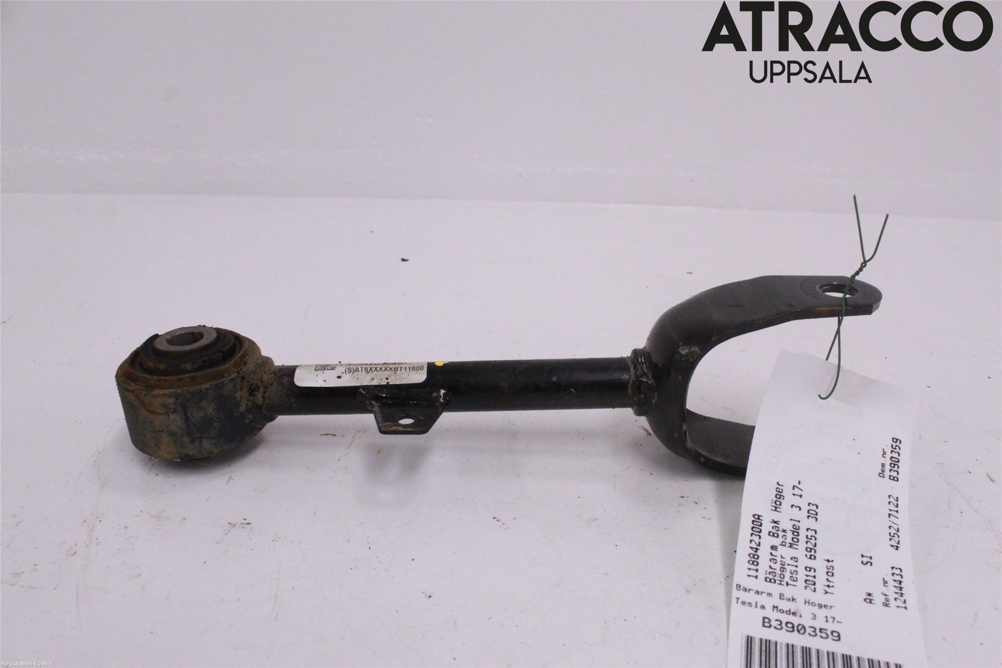 Tesla MODEL 3 17- Bärarm Bak Höger