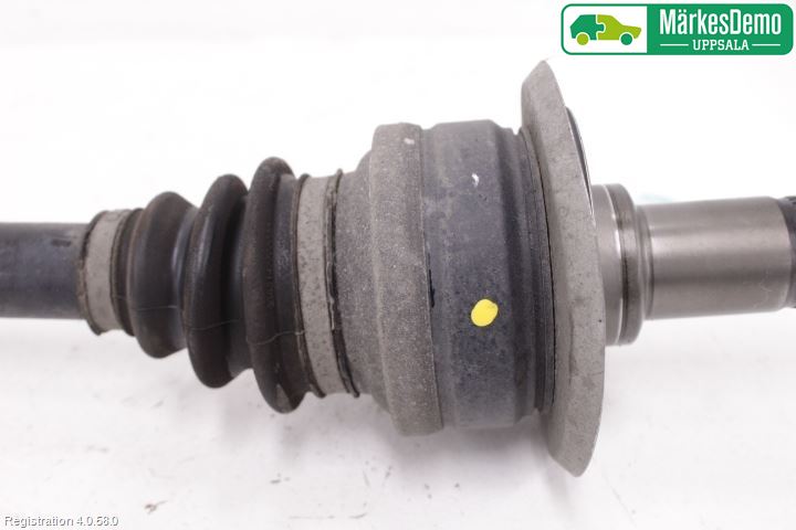 BMW 6 F12/F13 10-18 Drivaxel Bak Vänster