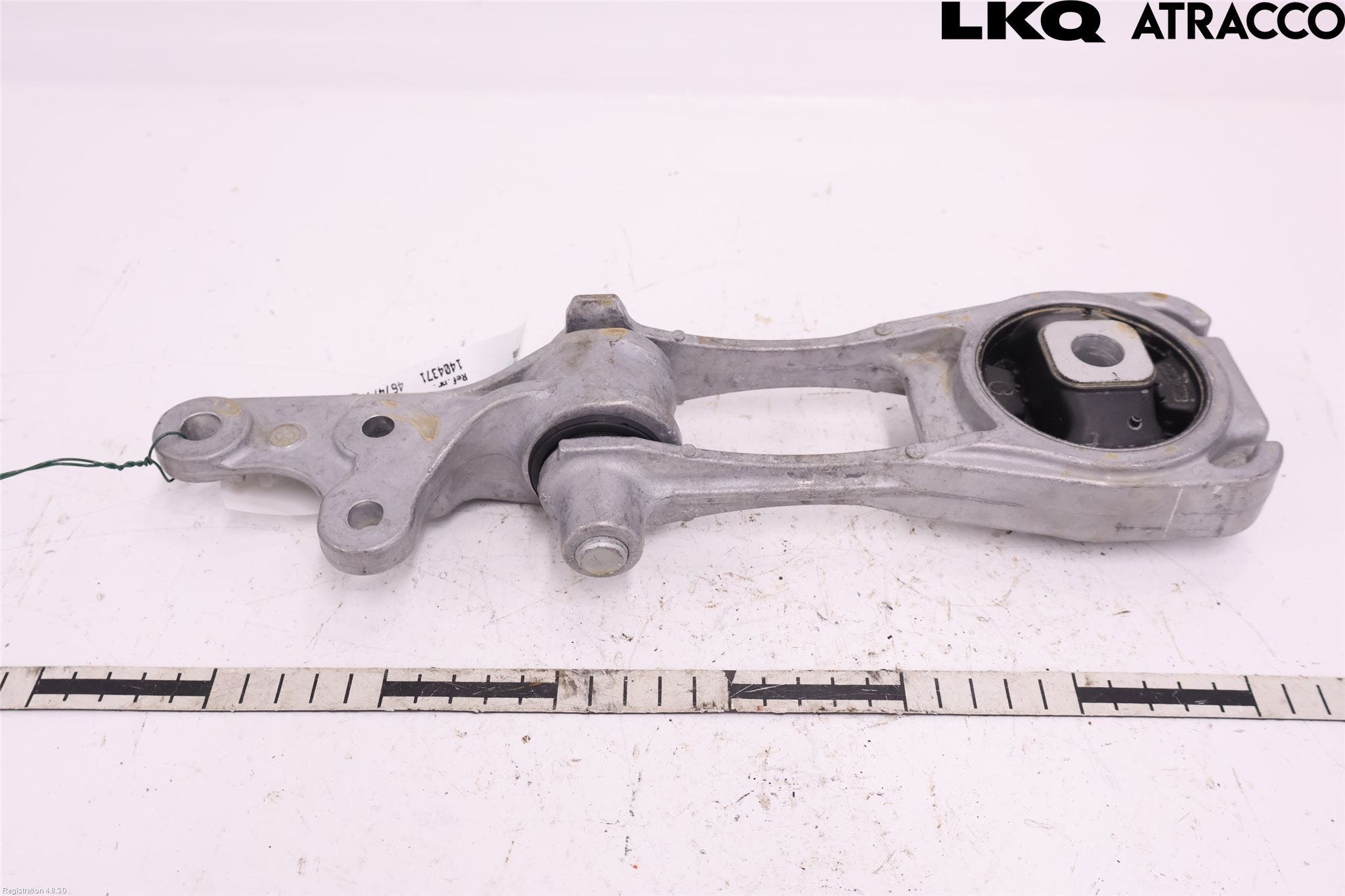 Toyota YARIS XP21 20- Motorfäste