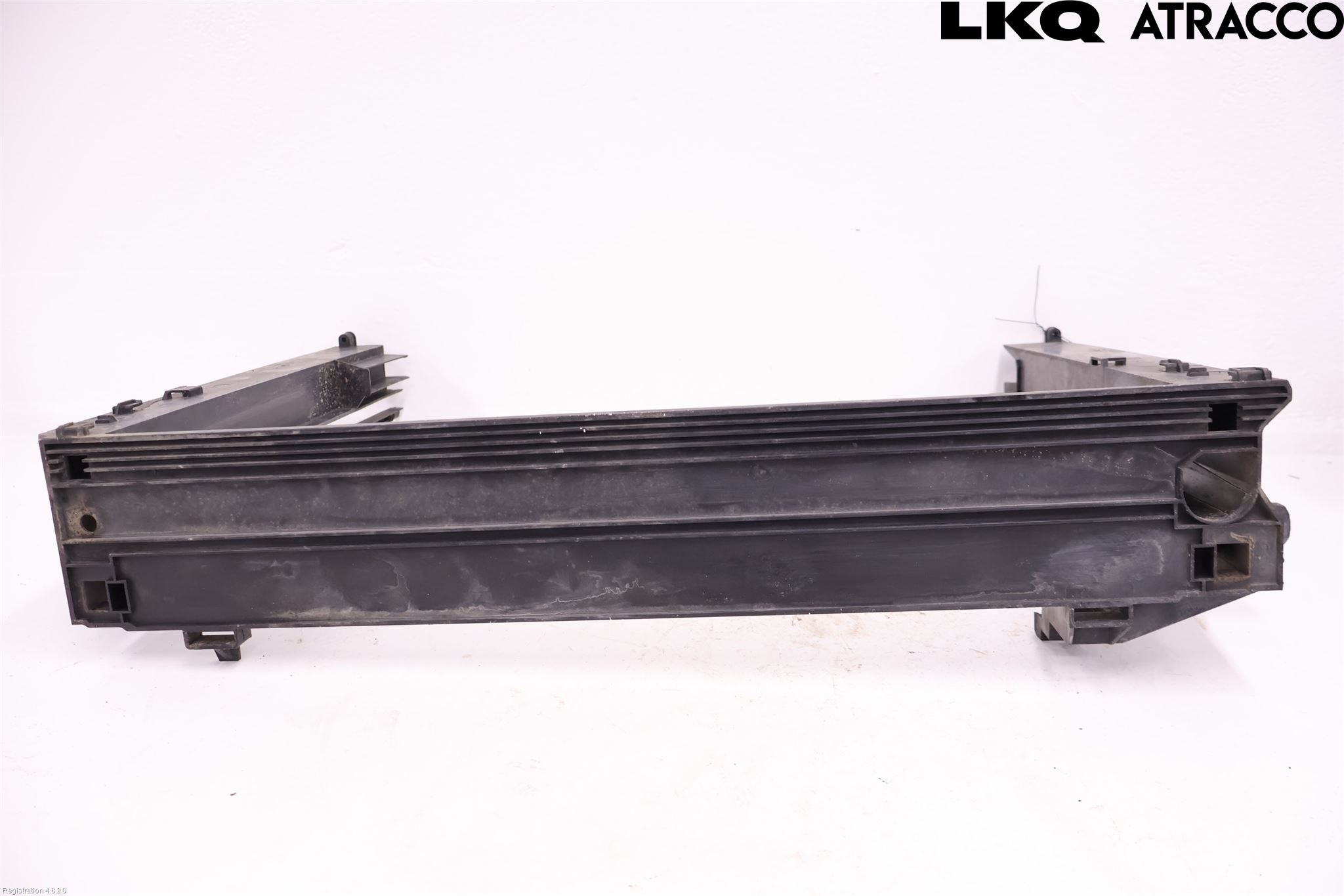 BMW 5 F10/F11/F18 09-17 Kylarfäste-Ram-Balk
