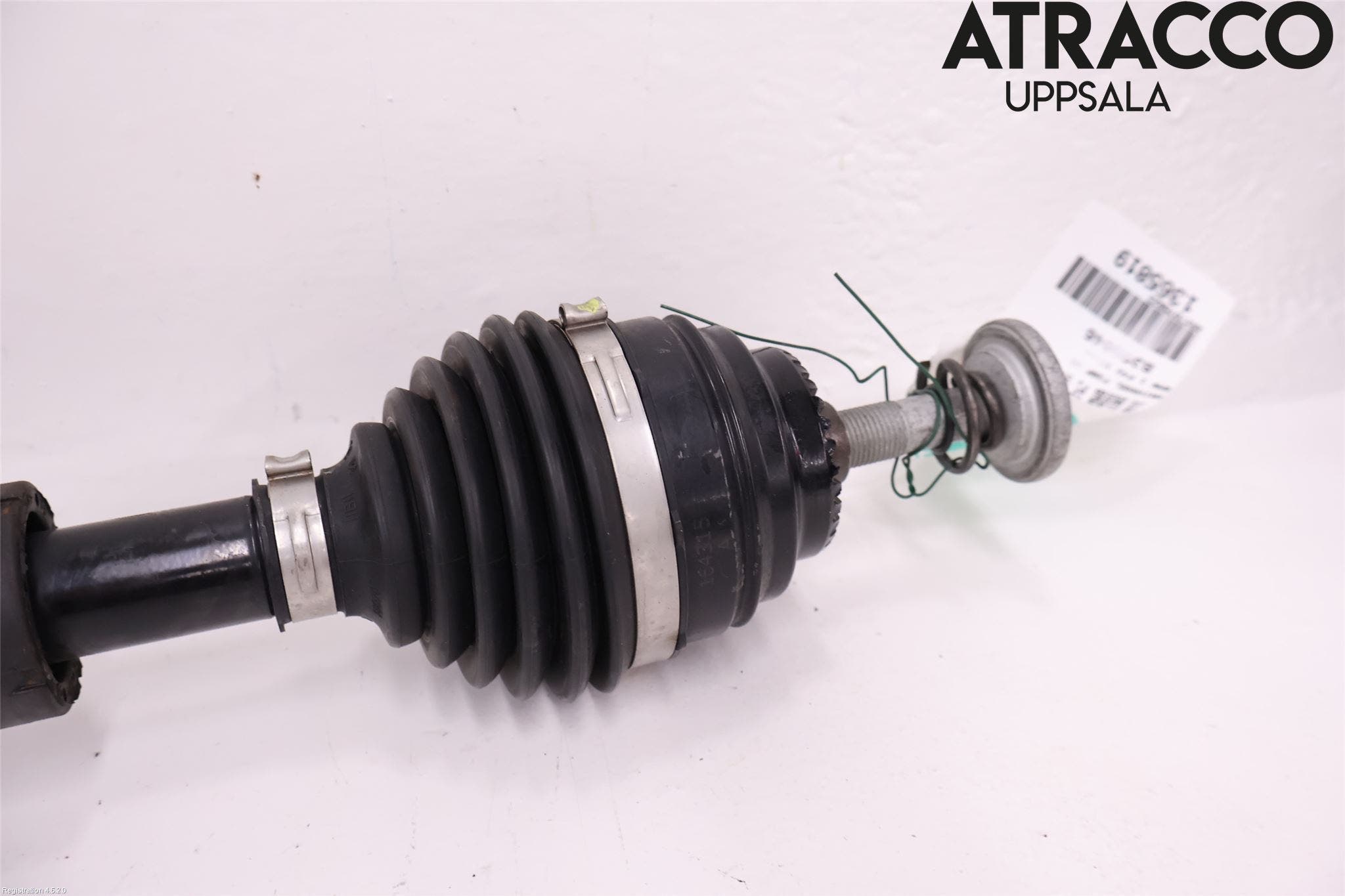 BMW 1 F40 19- Drivaxel Fram Höger