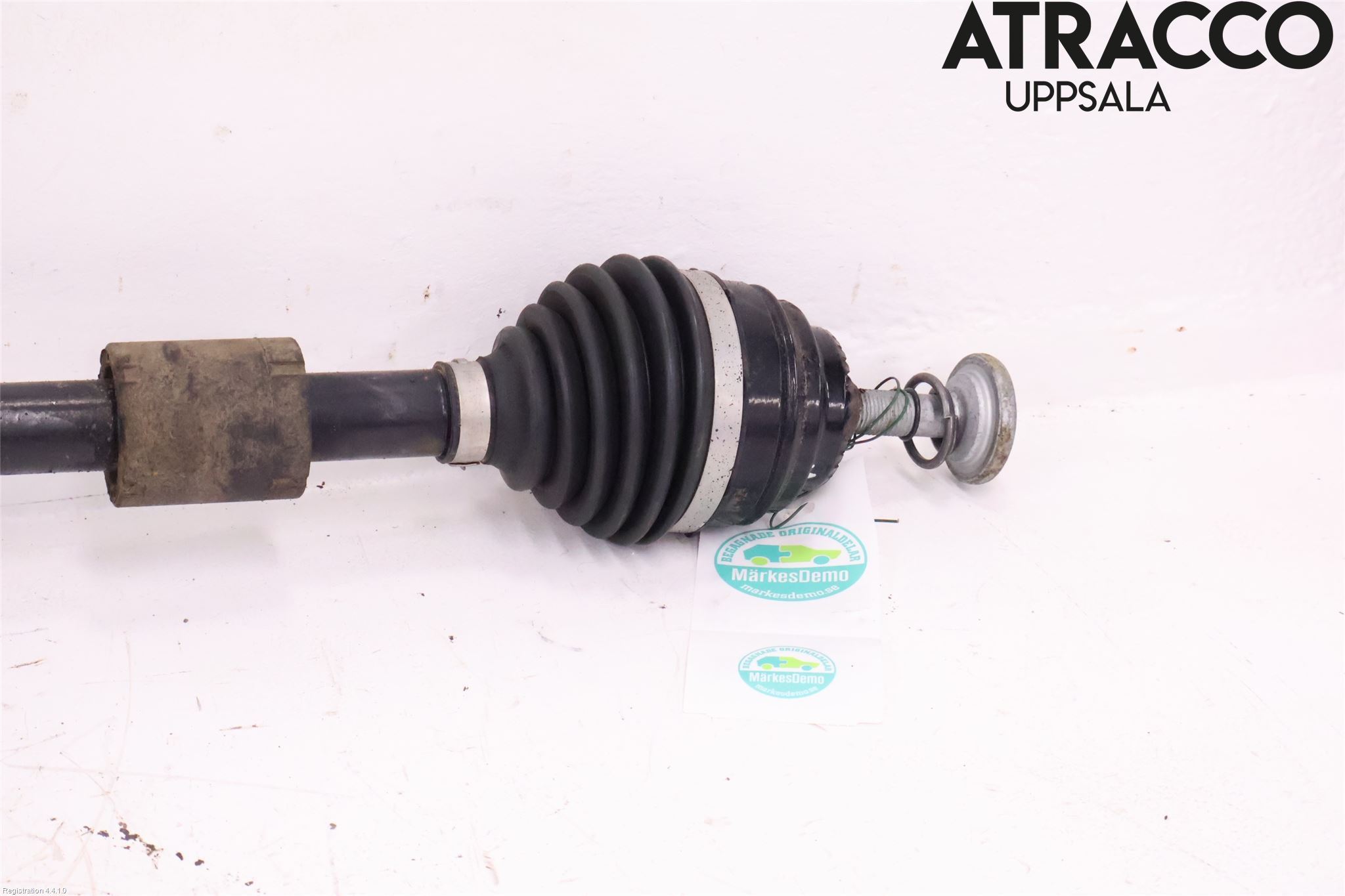 BMW 1 F40 19- Drivaxel Fram Höger