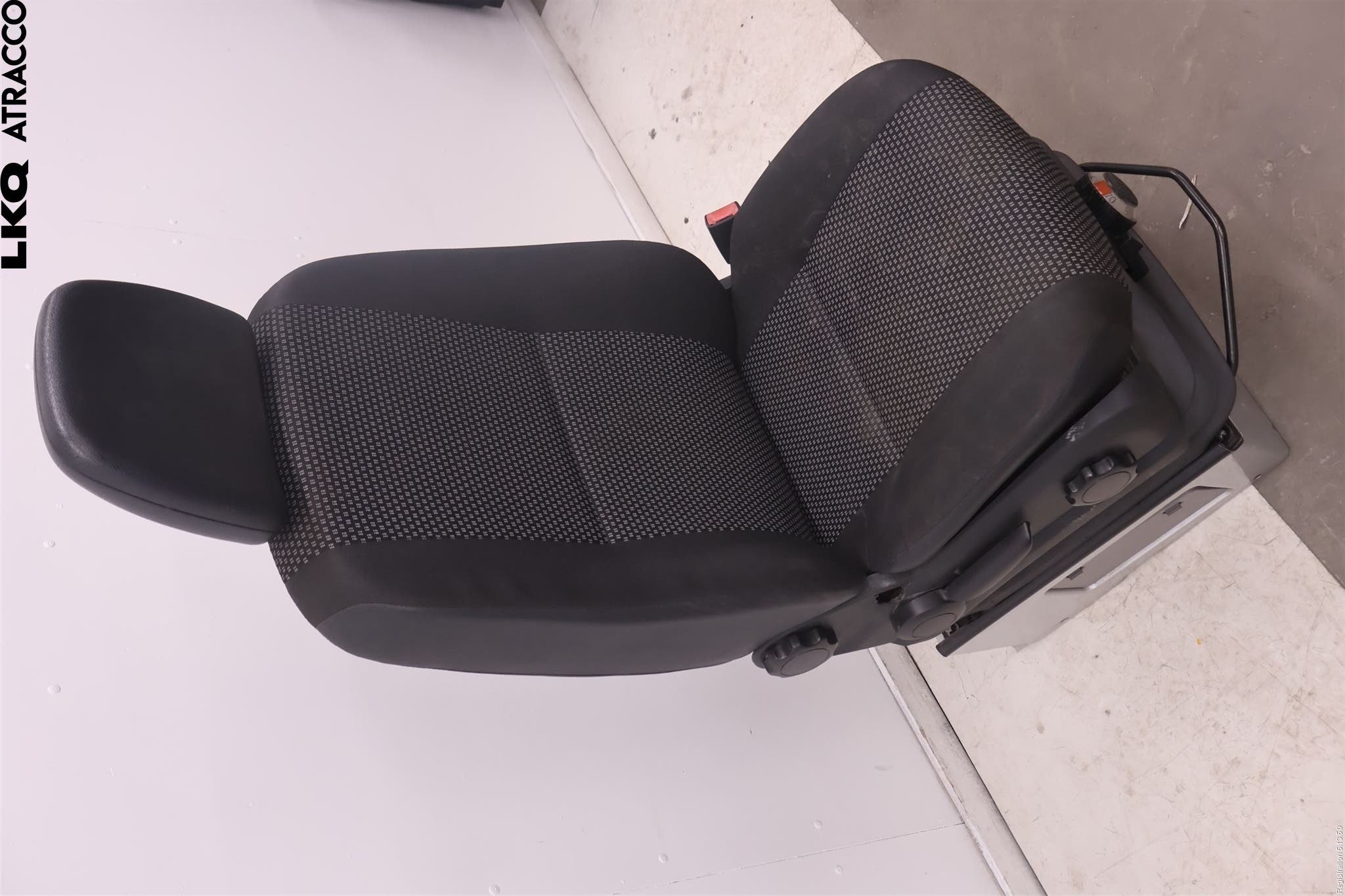 Mercedes-Benz MB SPRINTER (W906) 06-18 Inredning Stol Fram Hö