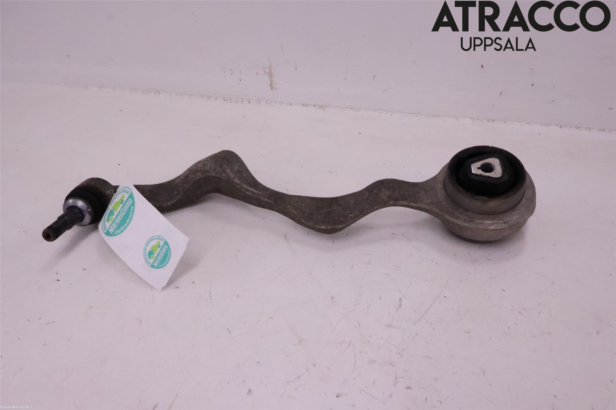 BMW 3 E90/91 SED/TOU 05-12 Bärarm Fram Undre Hö