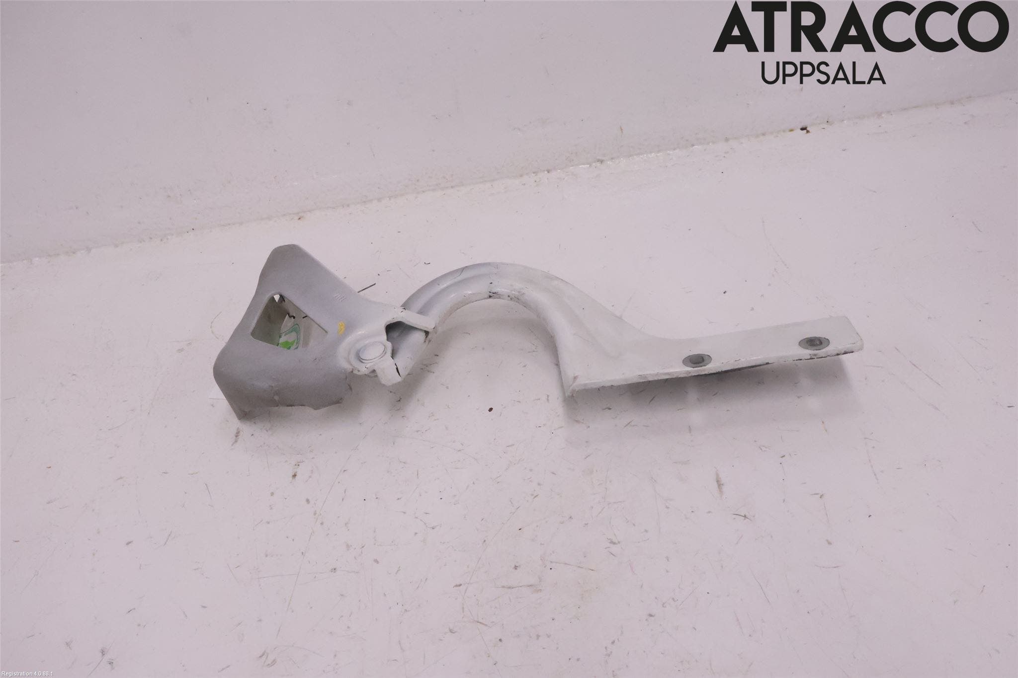 Opel COMBO D 12-18 Huvgångjärn