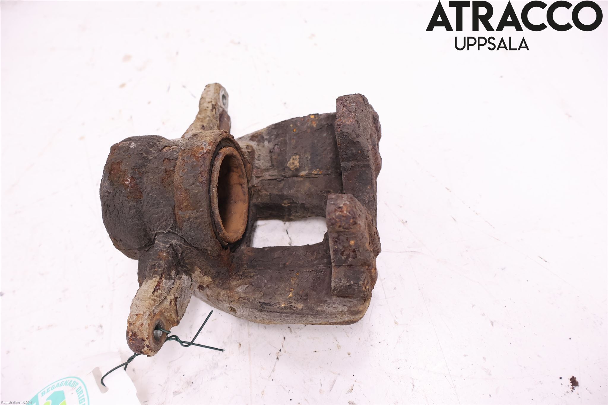 Toyota AVENSIS 03-06 Bromsok Fram Höger