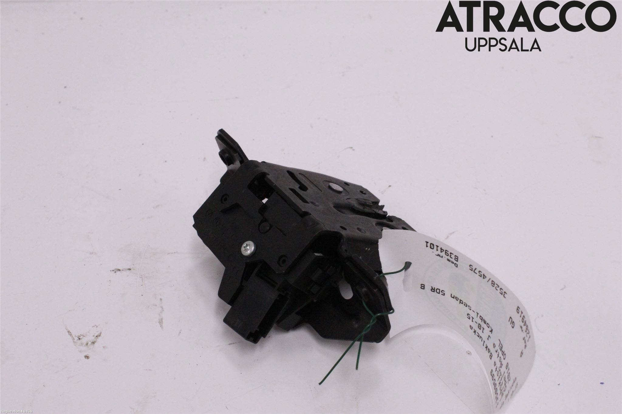 Opel ASTRA J 10-15 Låskista Baklucka