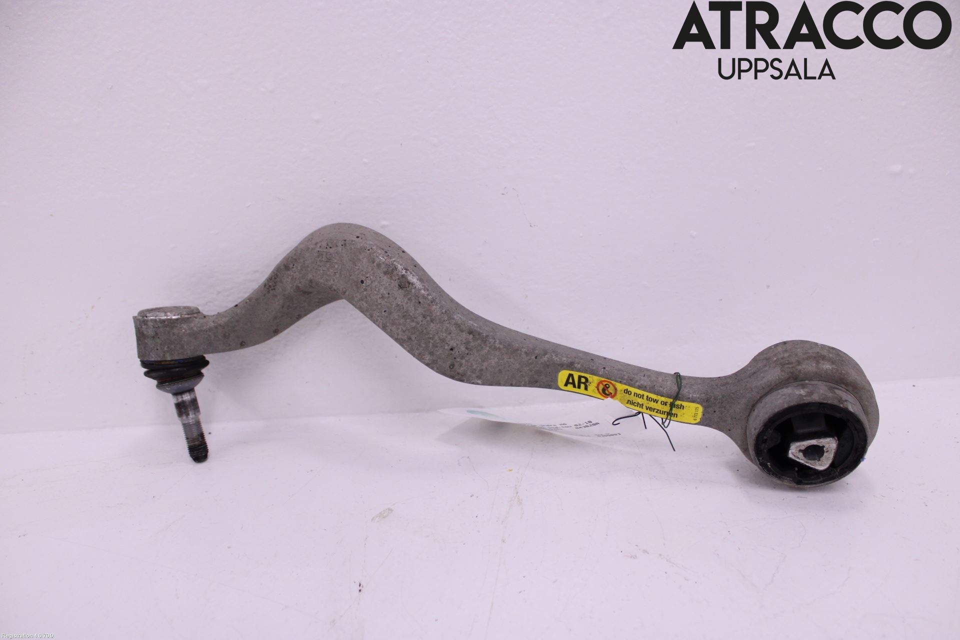 BMW 5 E60/61 Sed/Tou 02-10 Bärarm Fram Undre Hö