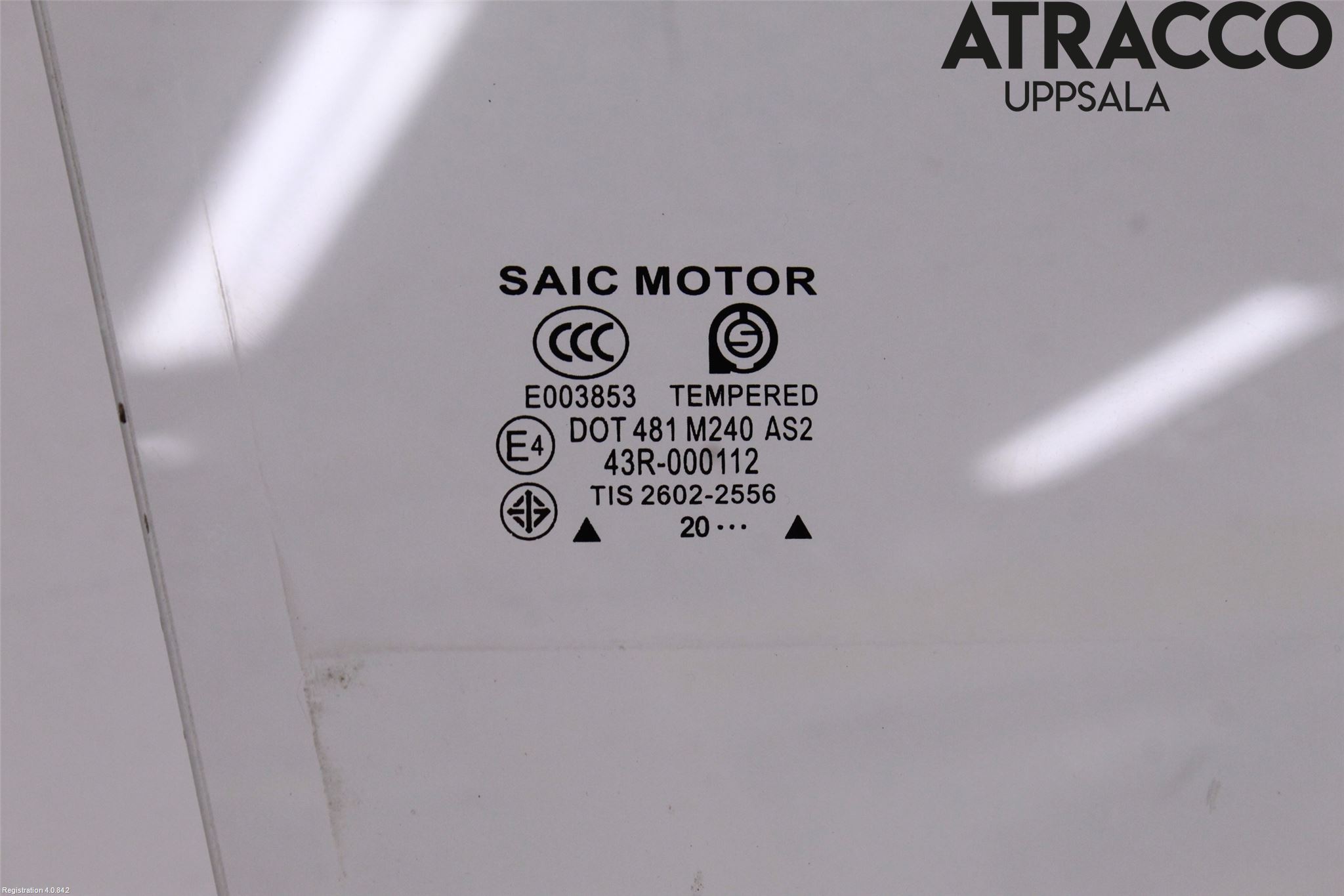 MG ZS EV 20- Dörruta Fram Höger