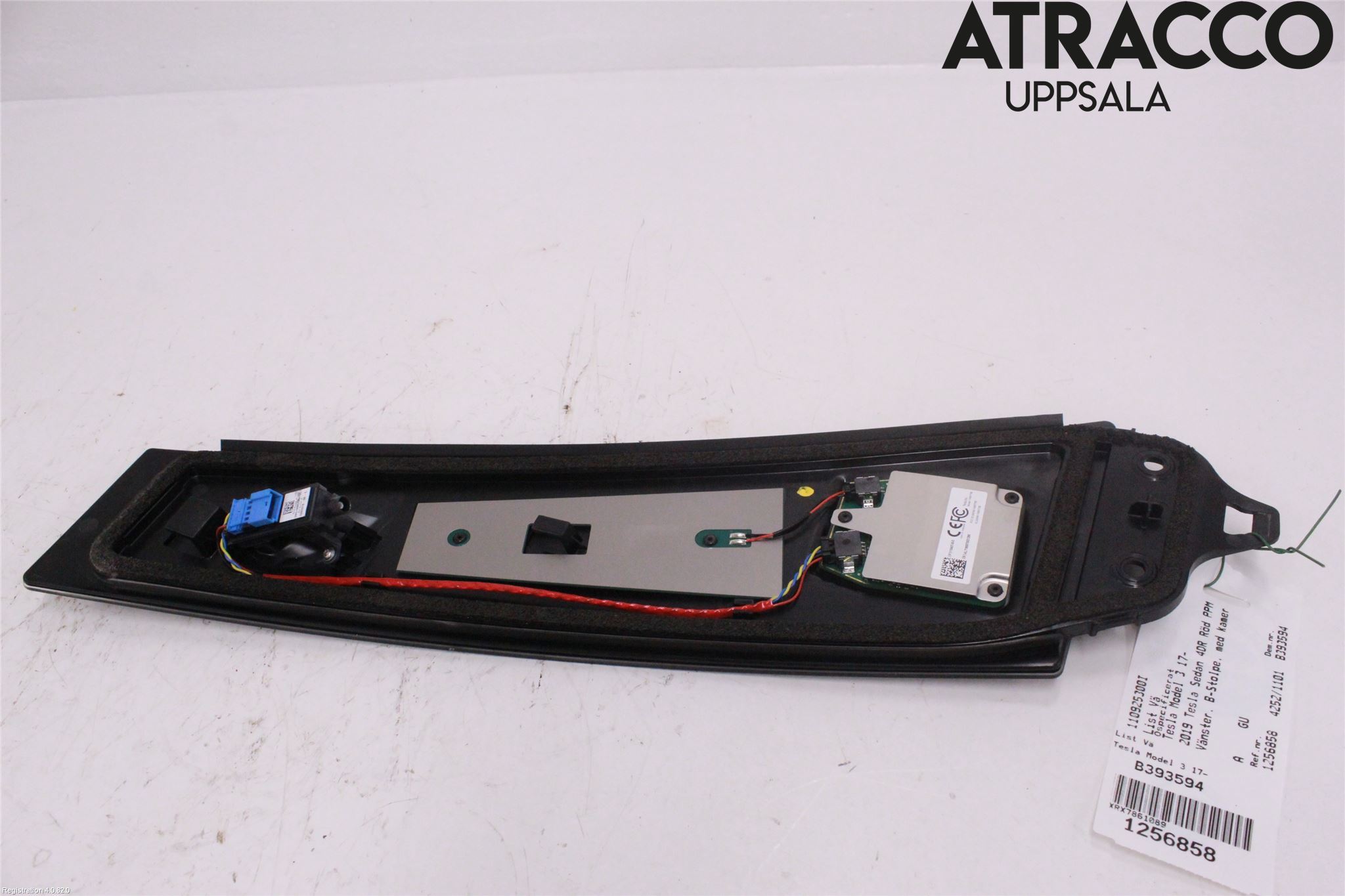 Tesla MODEL 3 17- List Vä