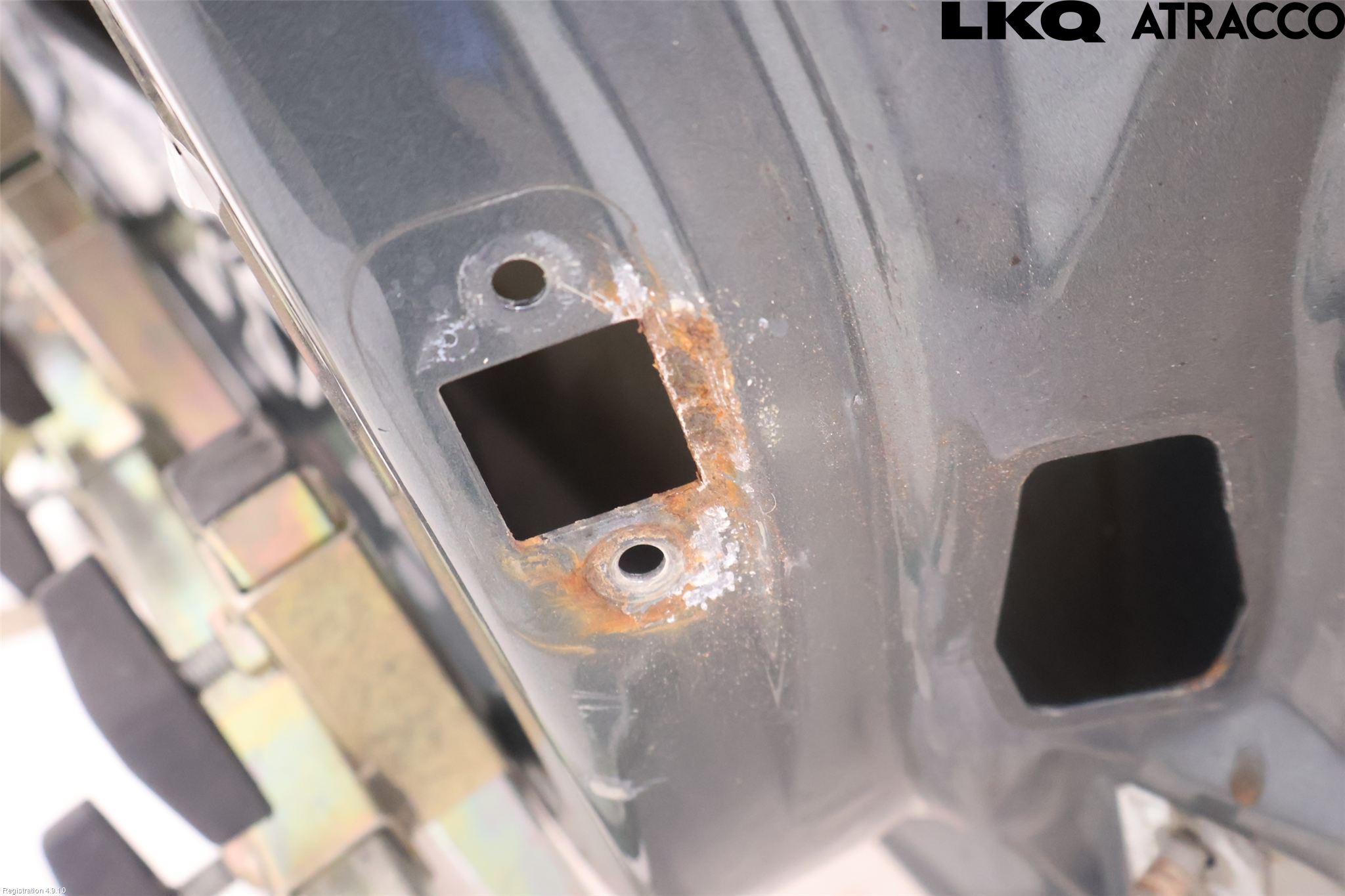 BMW 3 E90/91 SED/TOU 05-12 Dörr Fram Vänster