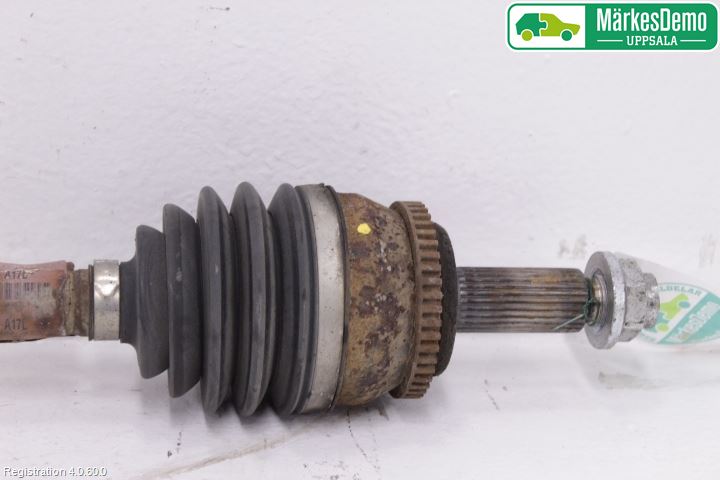 Kia SOUL 09- Drivaxel Fram Vänster