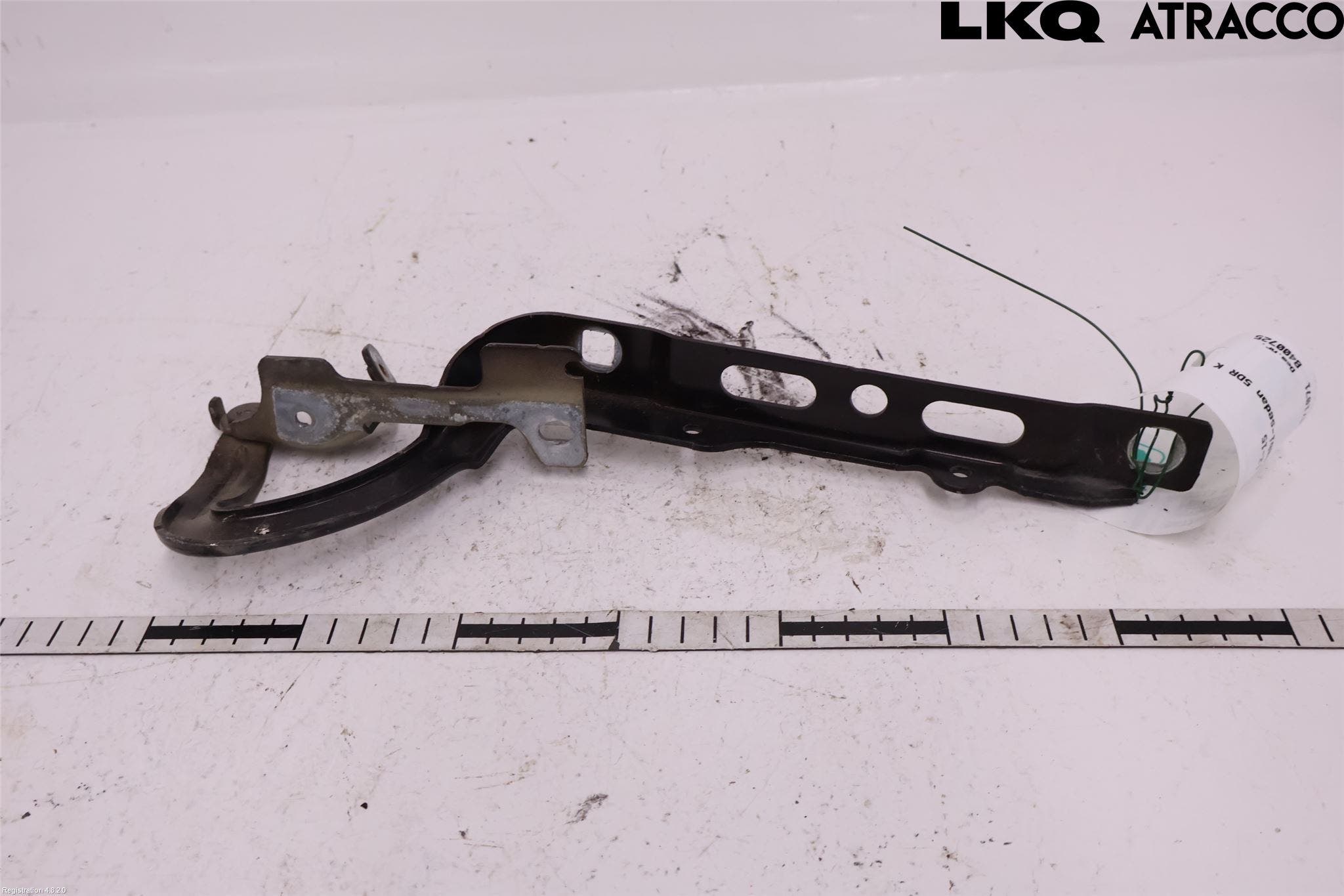 Peugeot 208 12-15 Huvgångjärn