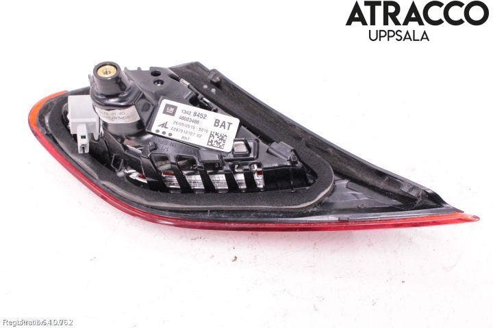 Opel CORSA E 15-19 Bakljus Lucka Hö