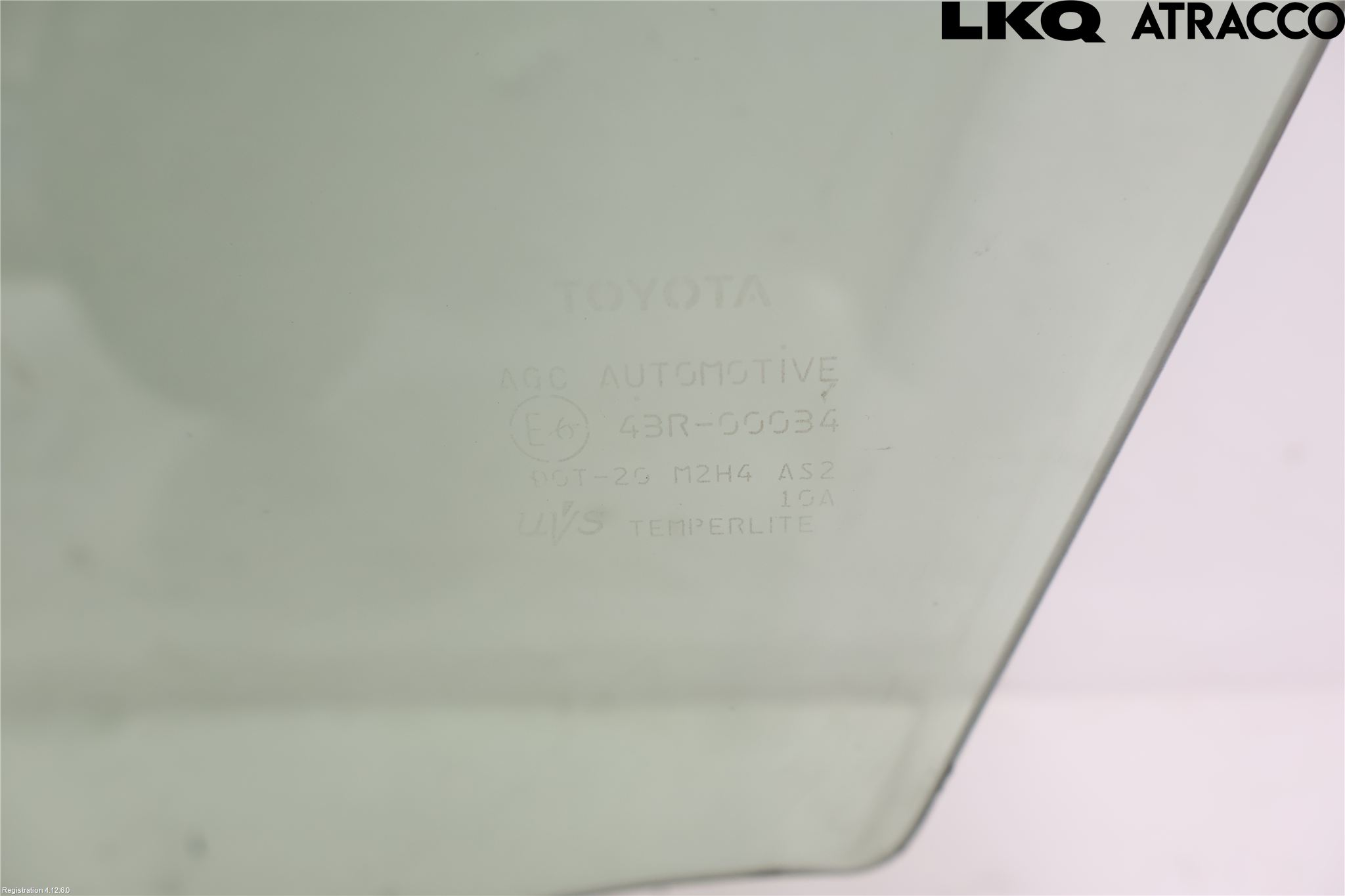 Toyota RAV4 13-18 Dörruta Fram Vänster