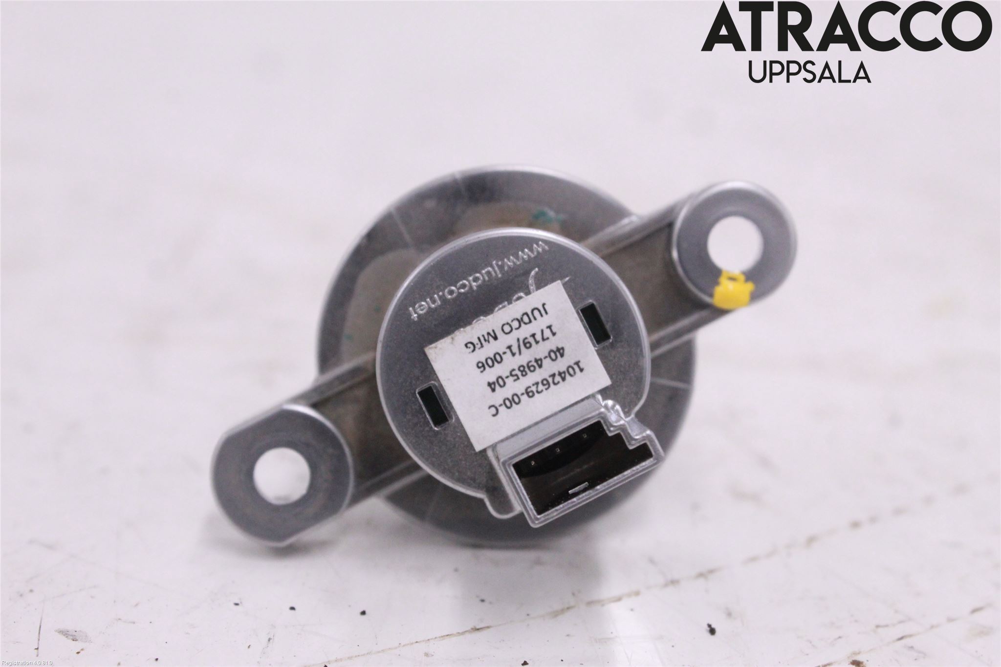 Tesla MODEL X 16- Strömställare Baklucka