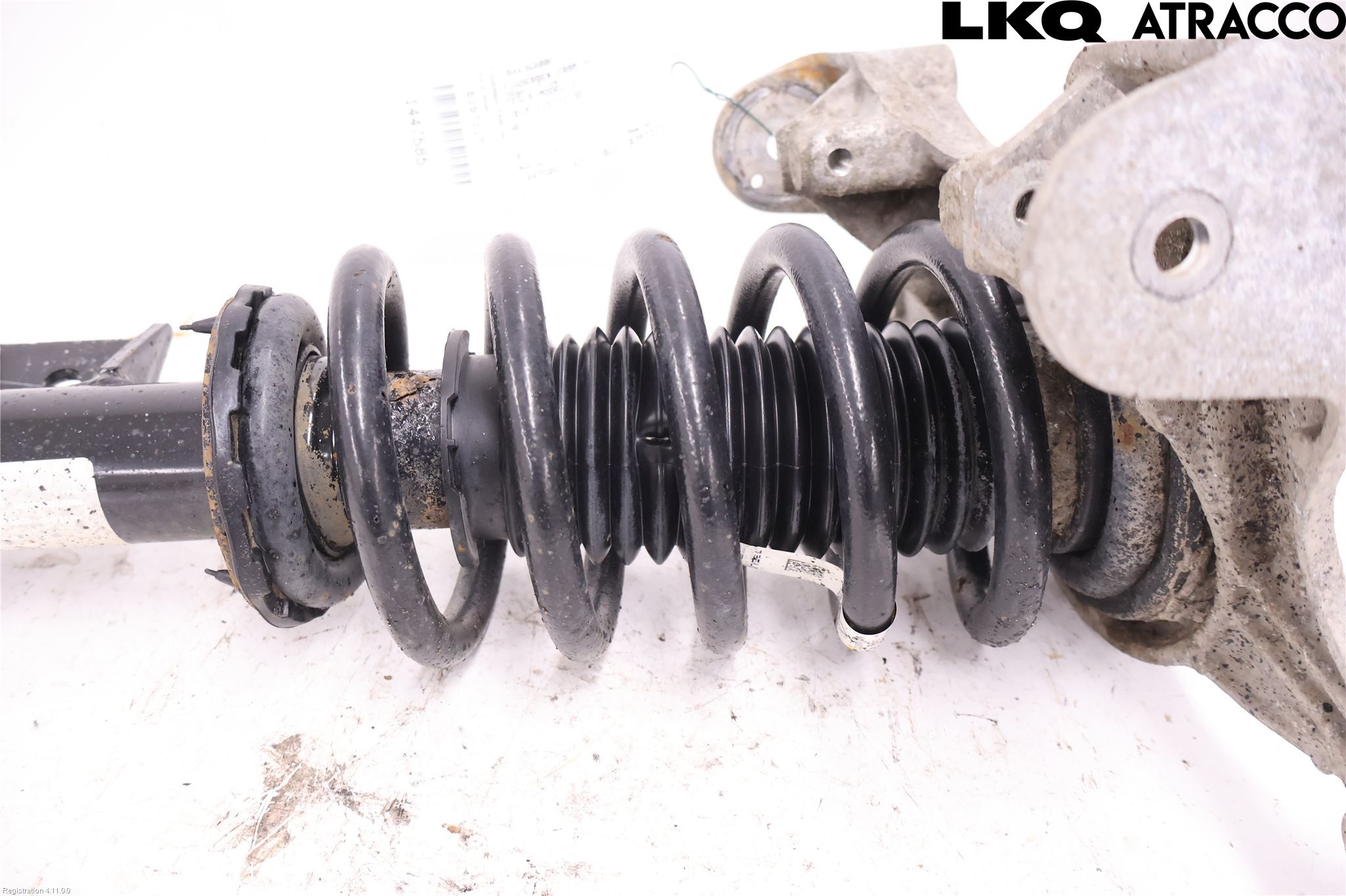 Tesla MODEL 3 17- Fjäderben Fram Höger