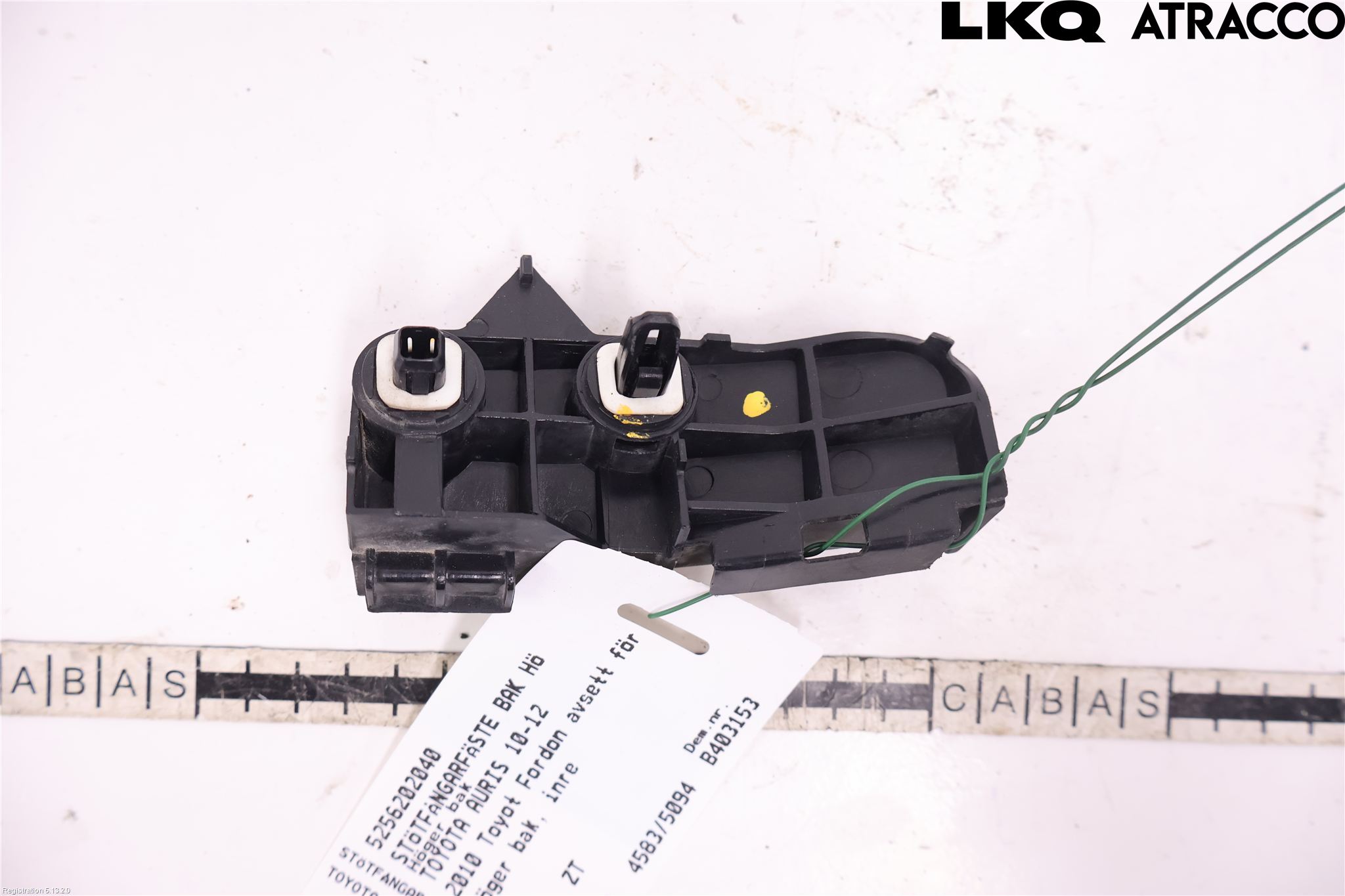Toyota AURIS 10-12 Stötfångarfäste Bak Hö