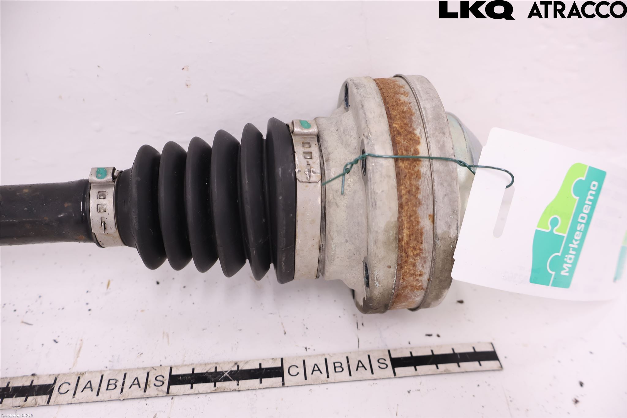 Volkswagen VW PASSAT 11-14 Drivaxel Fram Vänster
