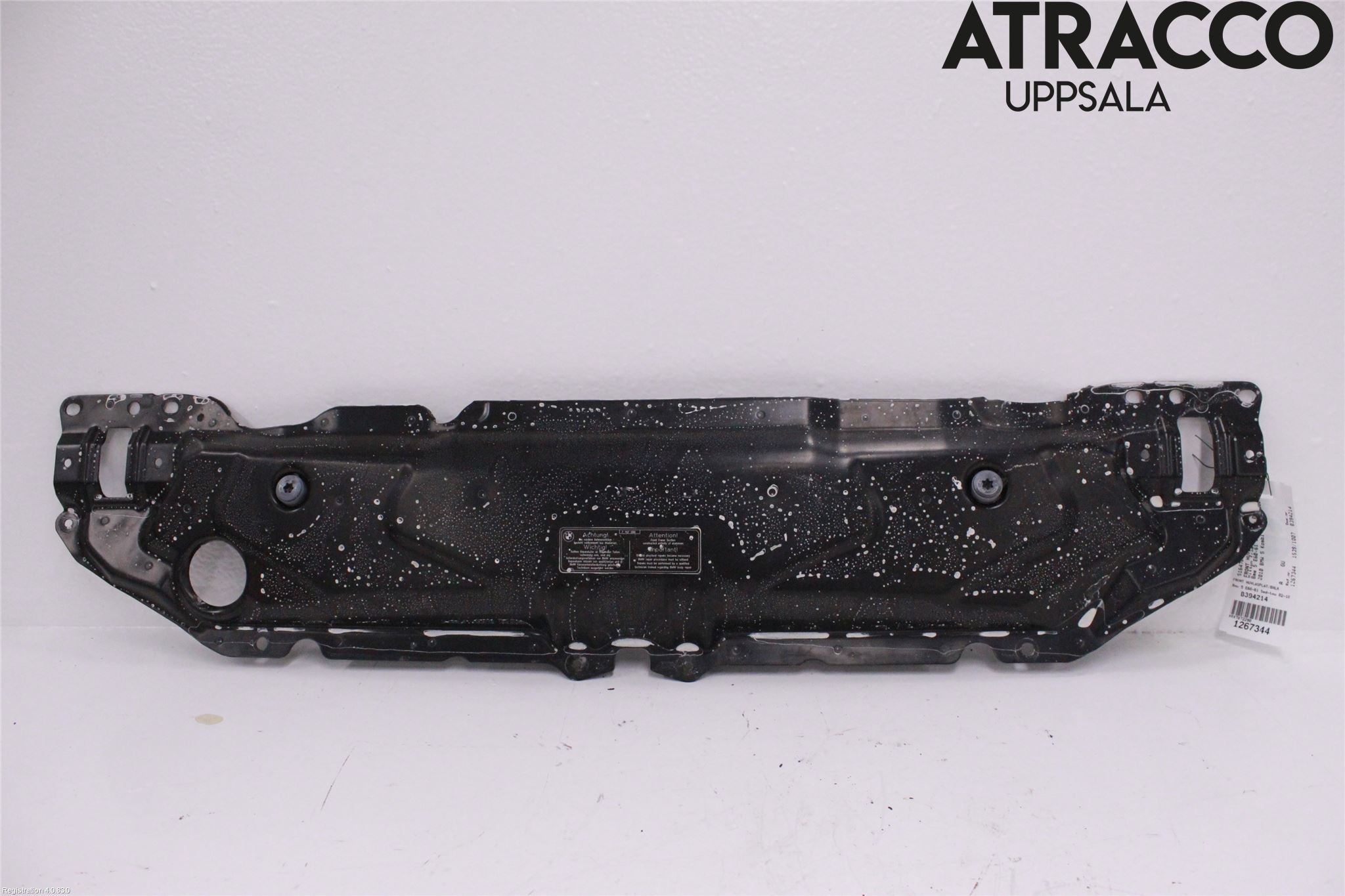 BMW 5 E60/61 Sed/Tou 02-10 Front Huvlåsplåt-Balk