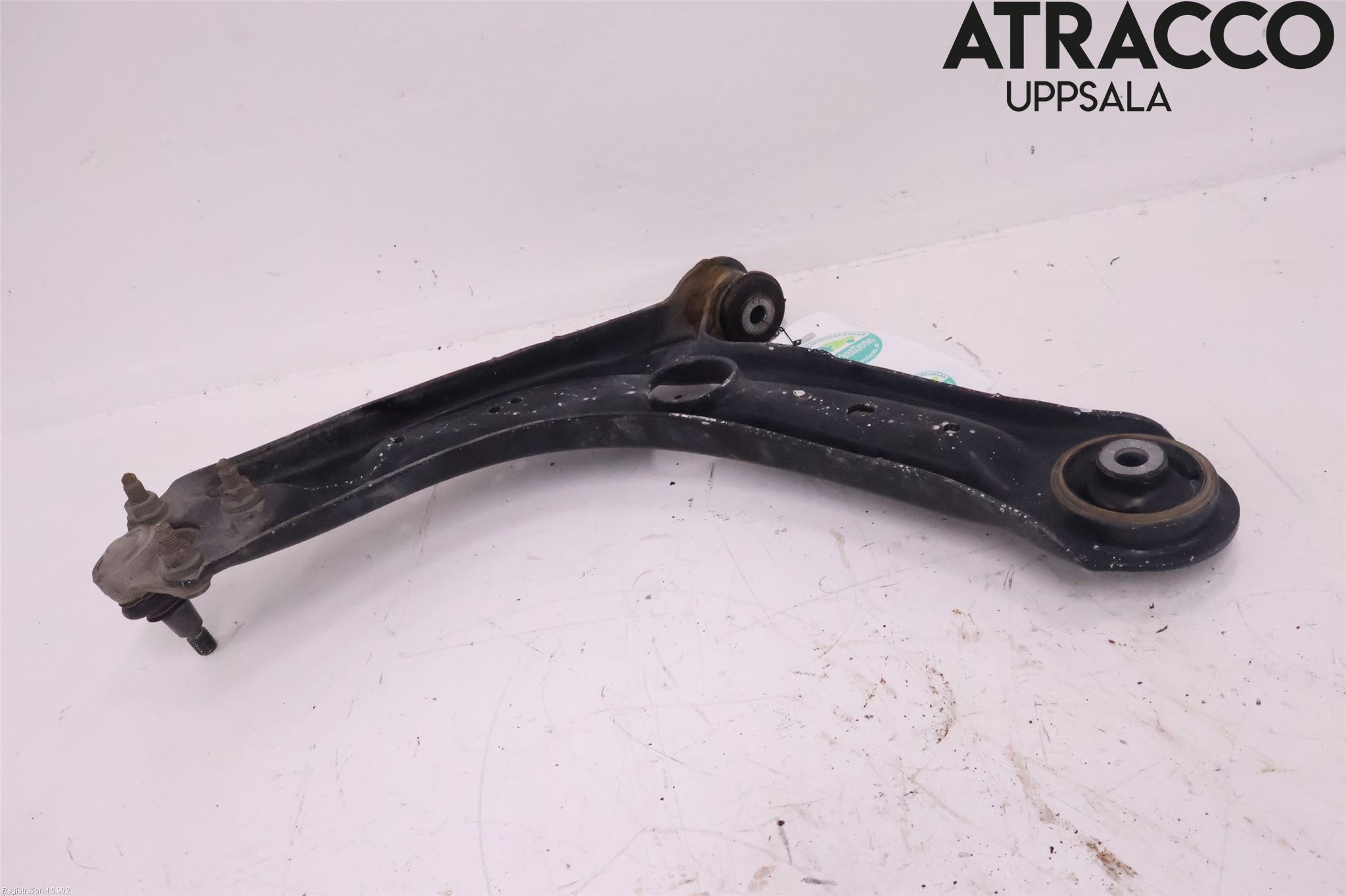 Volkswagen VW PASSAT 15-19 Bärarm Fram Undre Hö