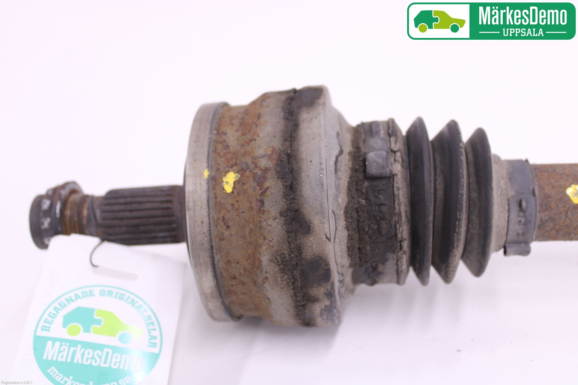 Mercedes-Benz MB C (203) 00-07 Drivaxel Bak Höger